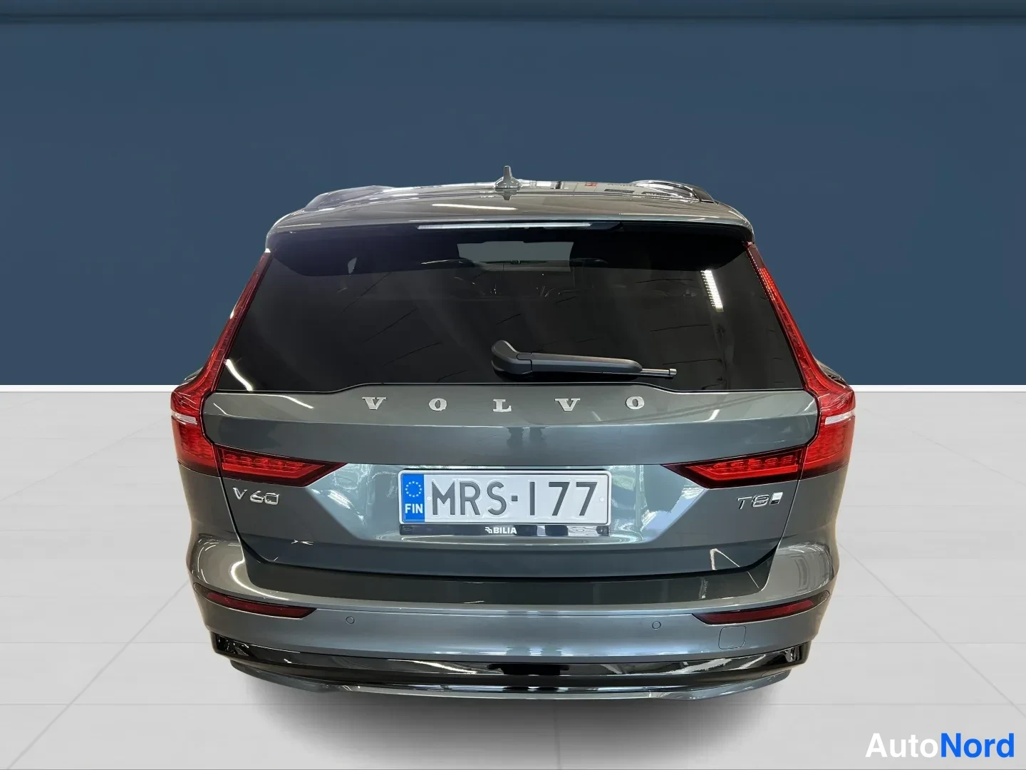 Vihreä Volvo V60 2026, takaa, kuva 6