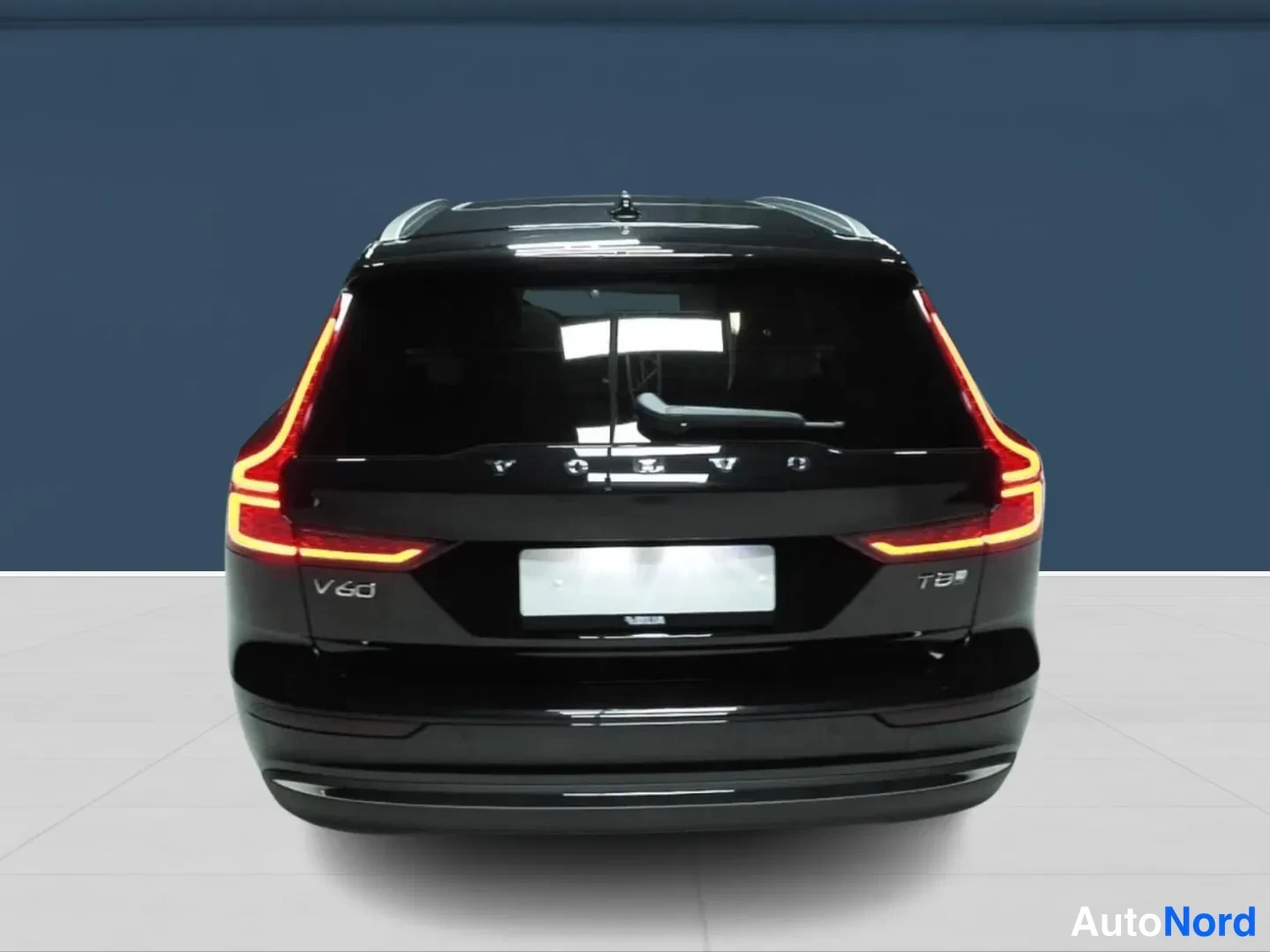 Musta Volvo V60 2026, takaa, kuva 6