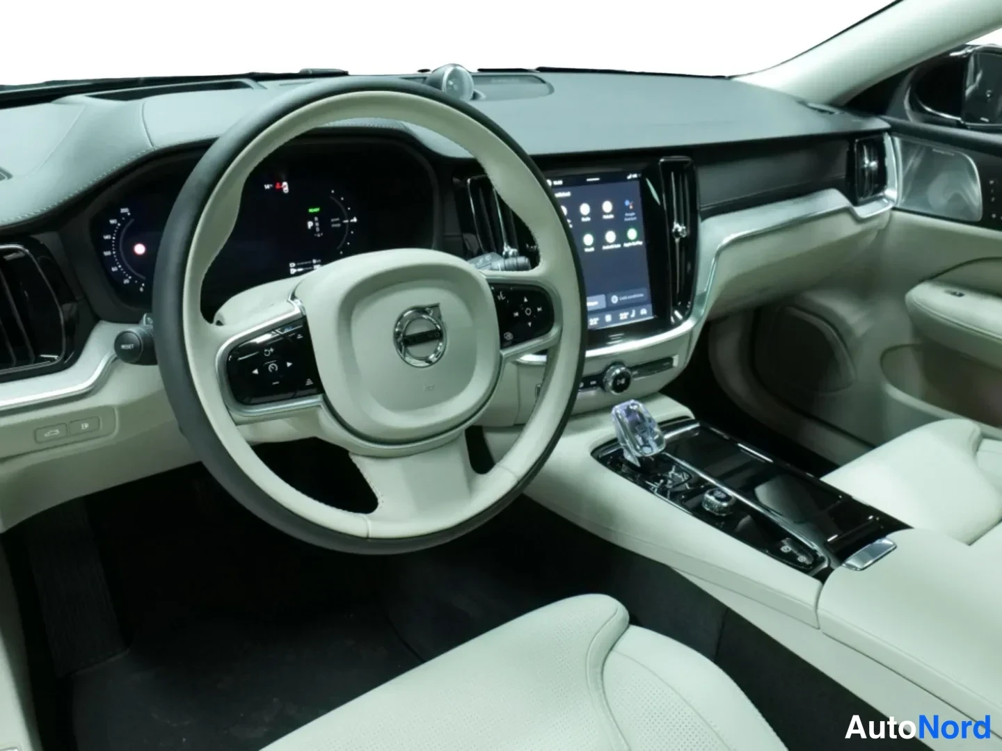 Musta Volvo V60 2026, kuva 9