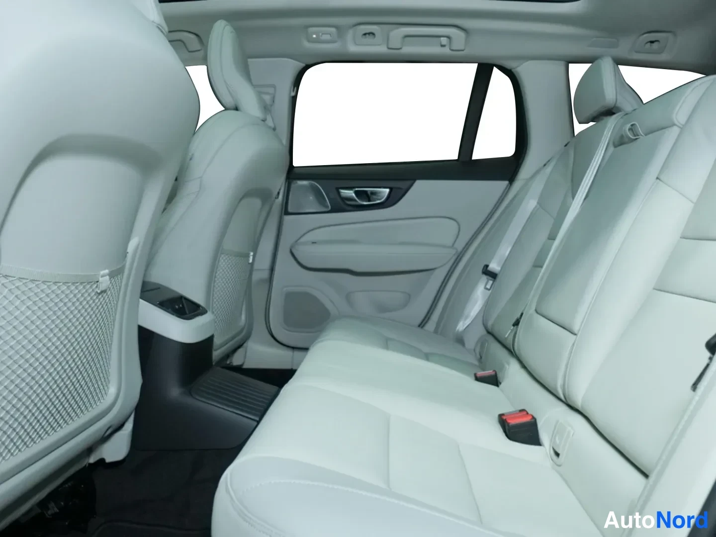 Musta Volvo V60 2026, kuva 10