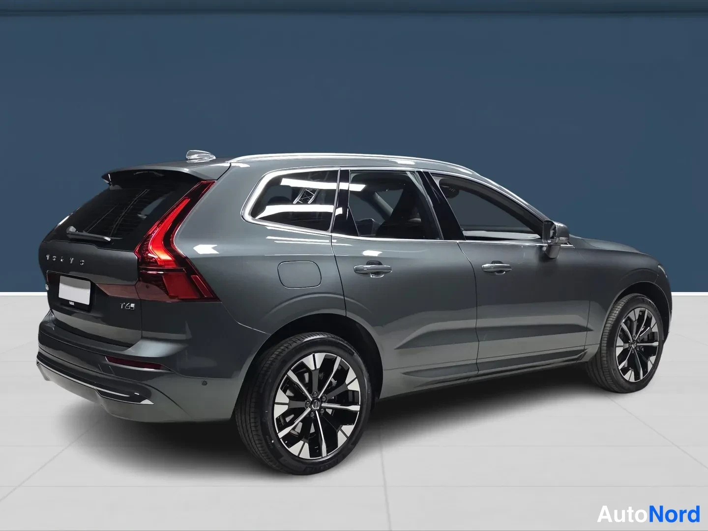 Vihreä Volvo XC60 2026, takaviisto, kuva 5