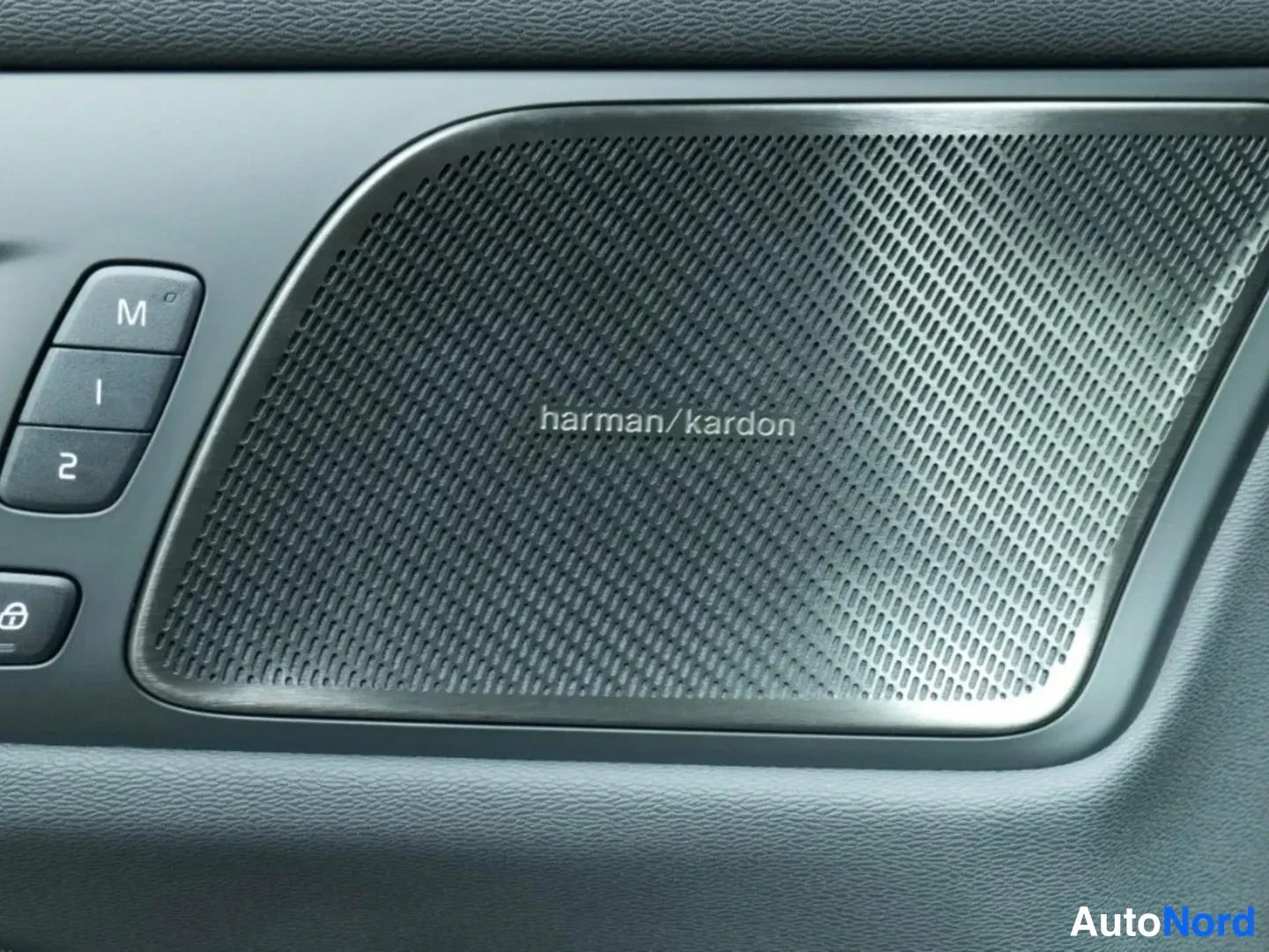 Sininen Volvo V60 2026, kuva 14