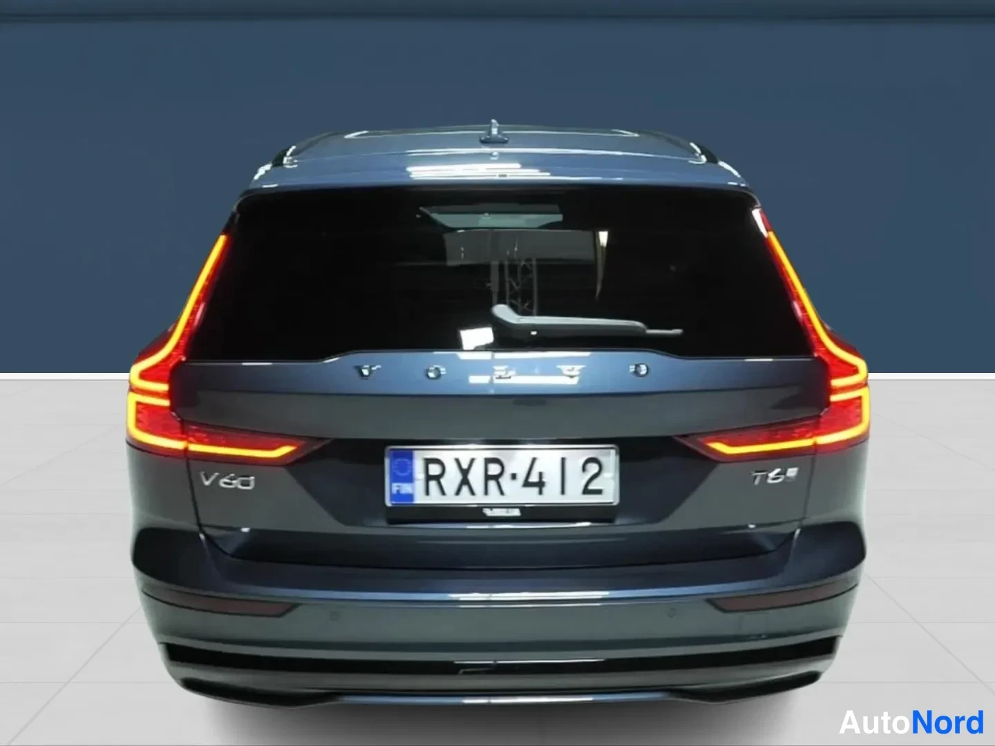 Sininen Volvo V60 2026, takaa, kuva 6