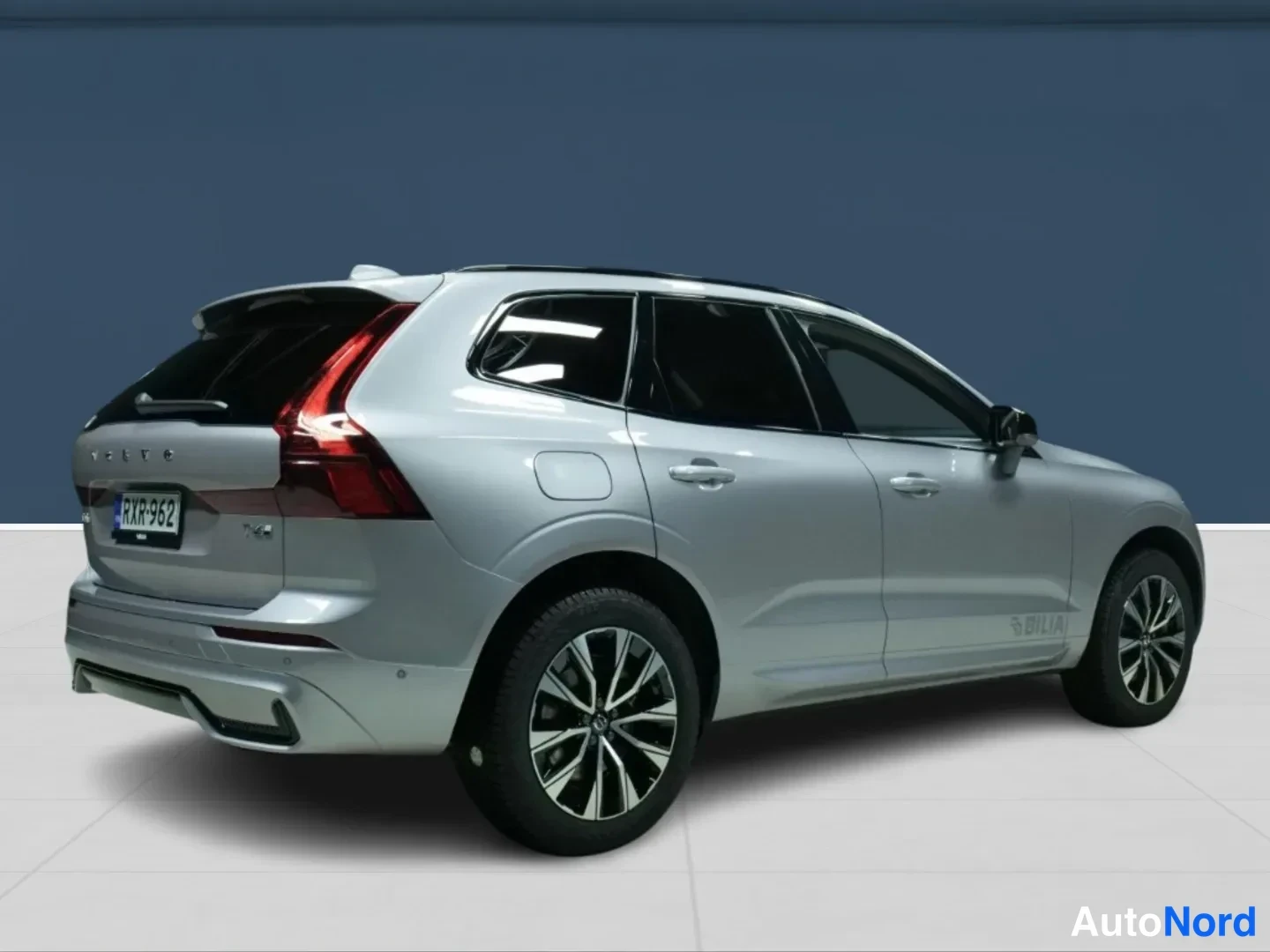 Harmaa Volvo XC60 2026, takaviisto, kuva 5