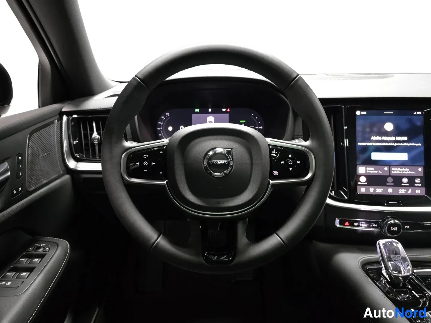Blue Volvo V60 2026, photo 10