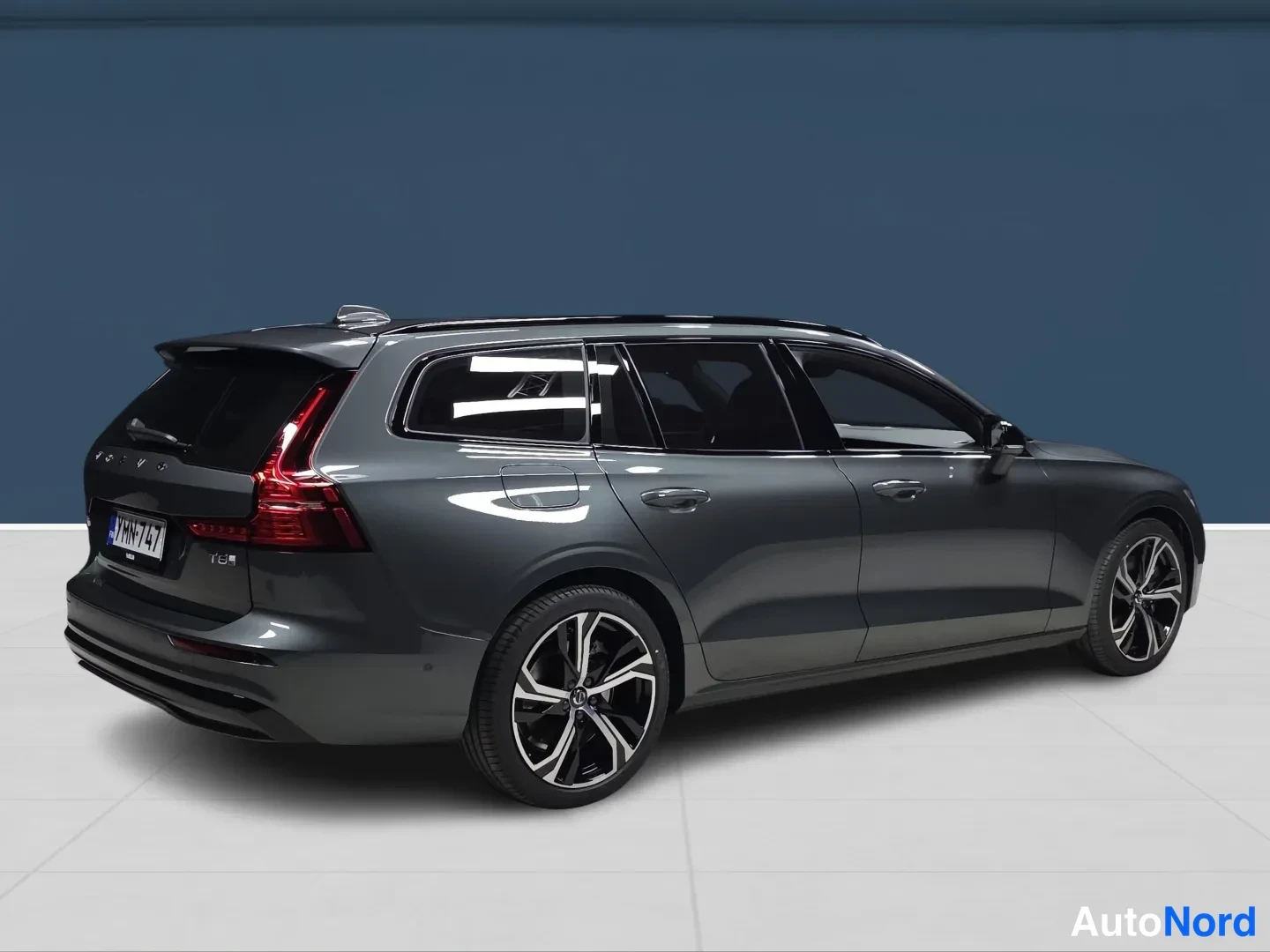 Vihreä Volvo V60 2026, takaviisto, kuva 4