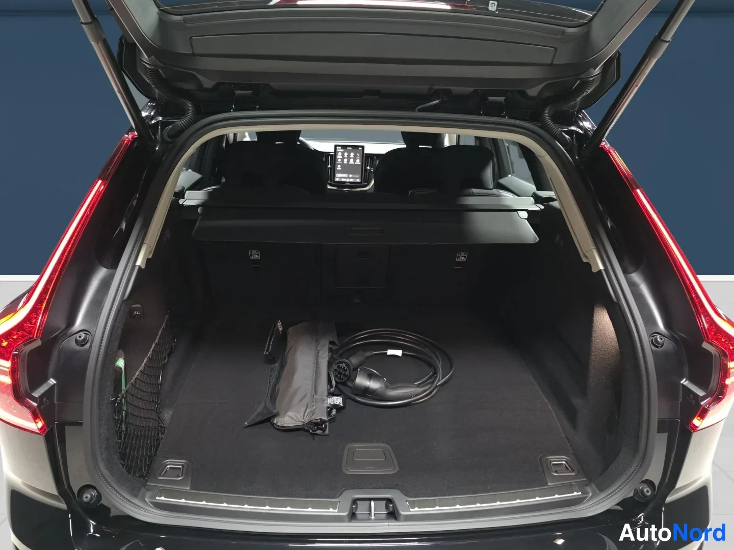 Svart Volvo XC60 2026, bild 11