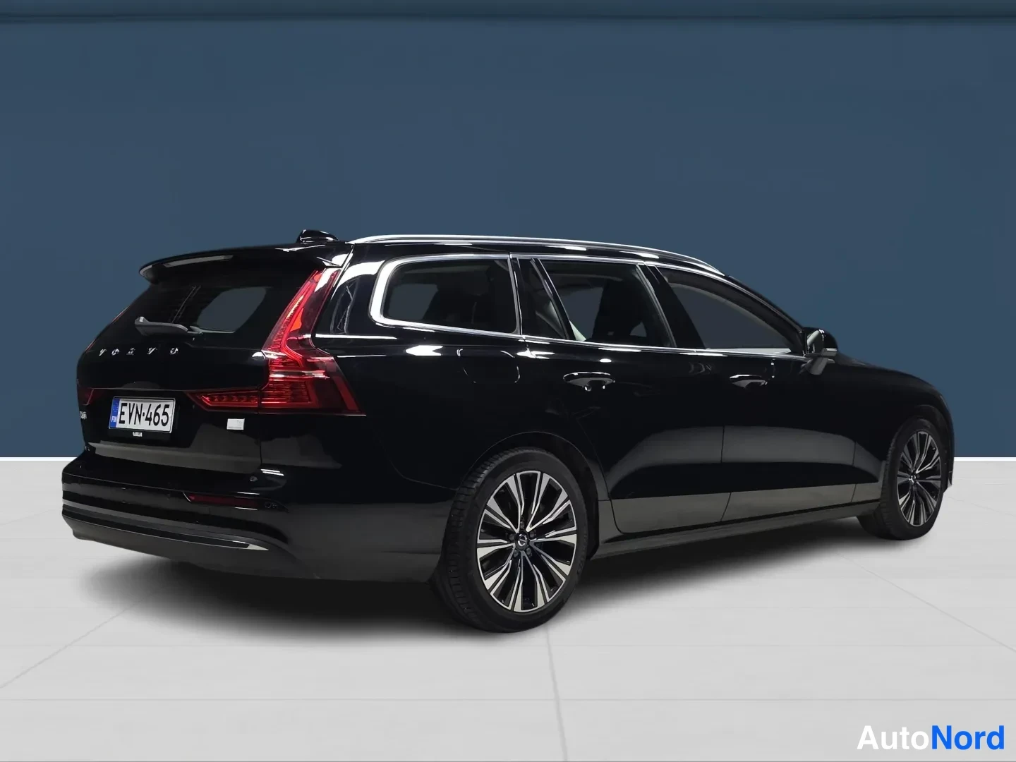 Black Volvo V60 2024, rear three-quarter, photo 5