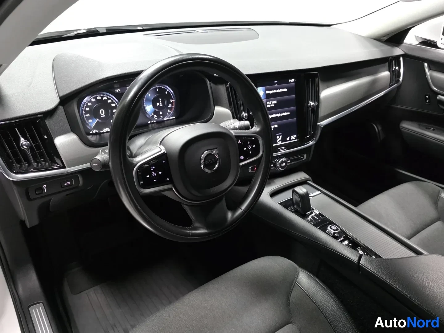 White Volvo V90 2021, photo 8