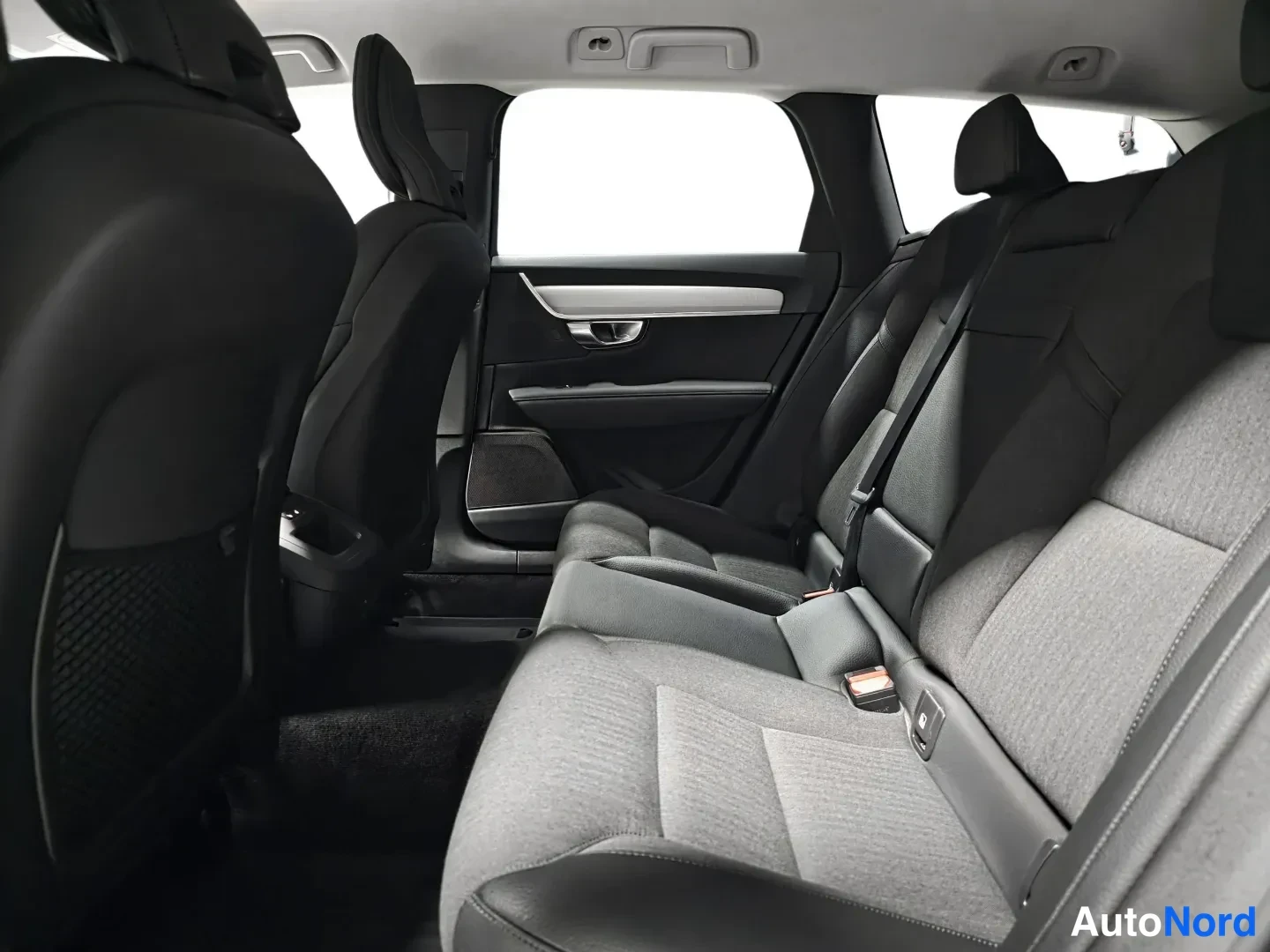 White Volvo V90 2021, photo 15