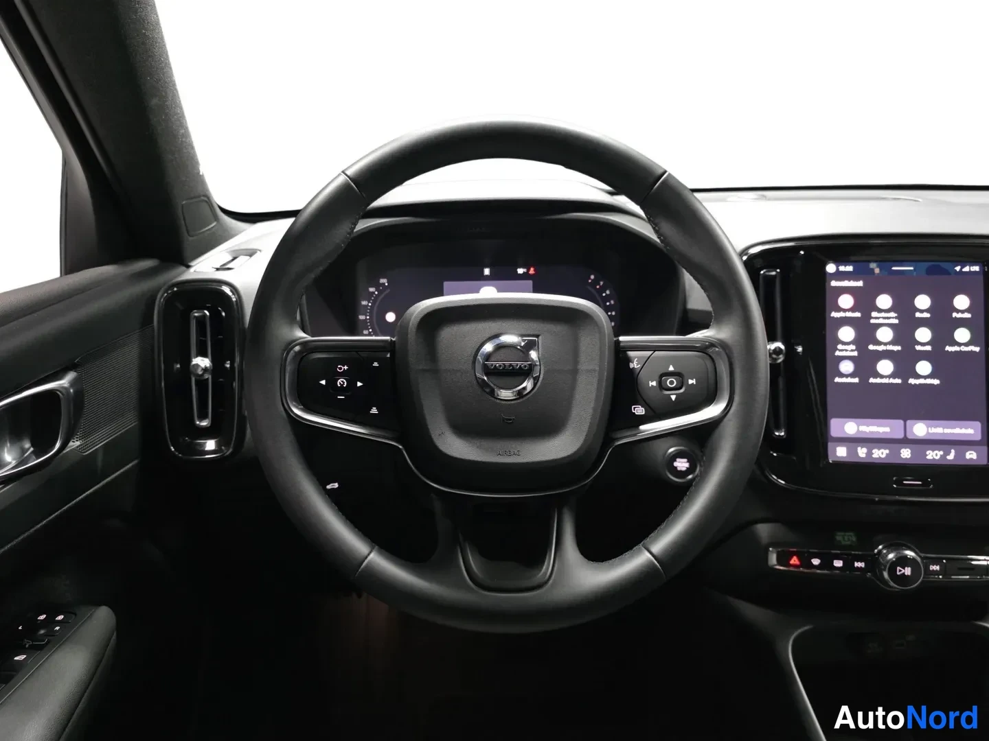 Grey Volvo XC40 2025, photo 11