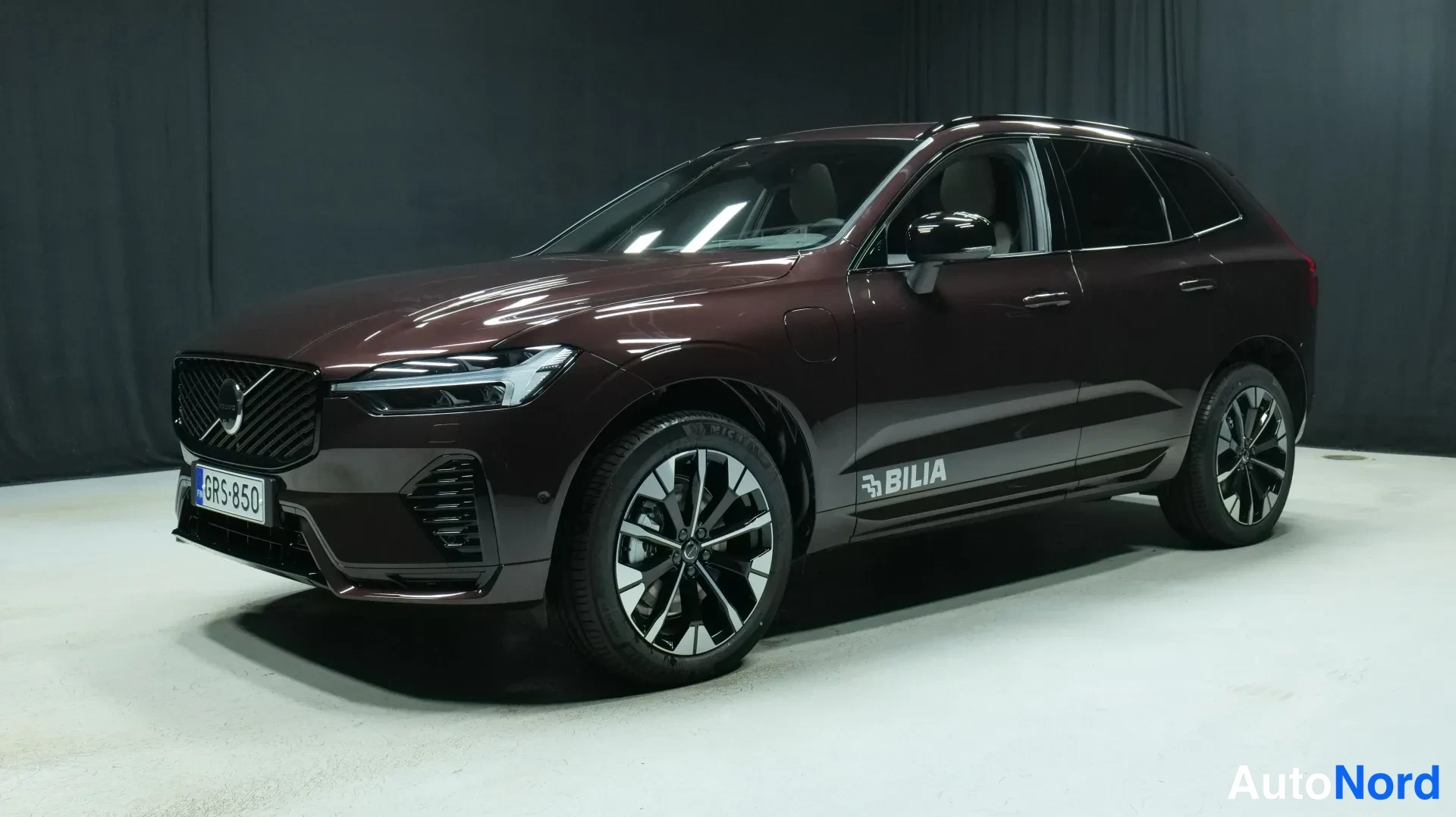 Volvo XC60 T6 AWD Long Range Ultra Dark 2026