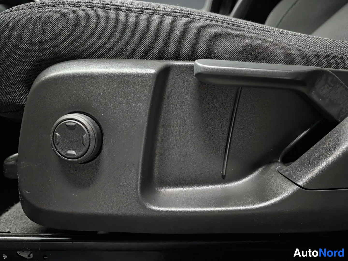 Black Volvo XC40 2022, photo 15