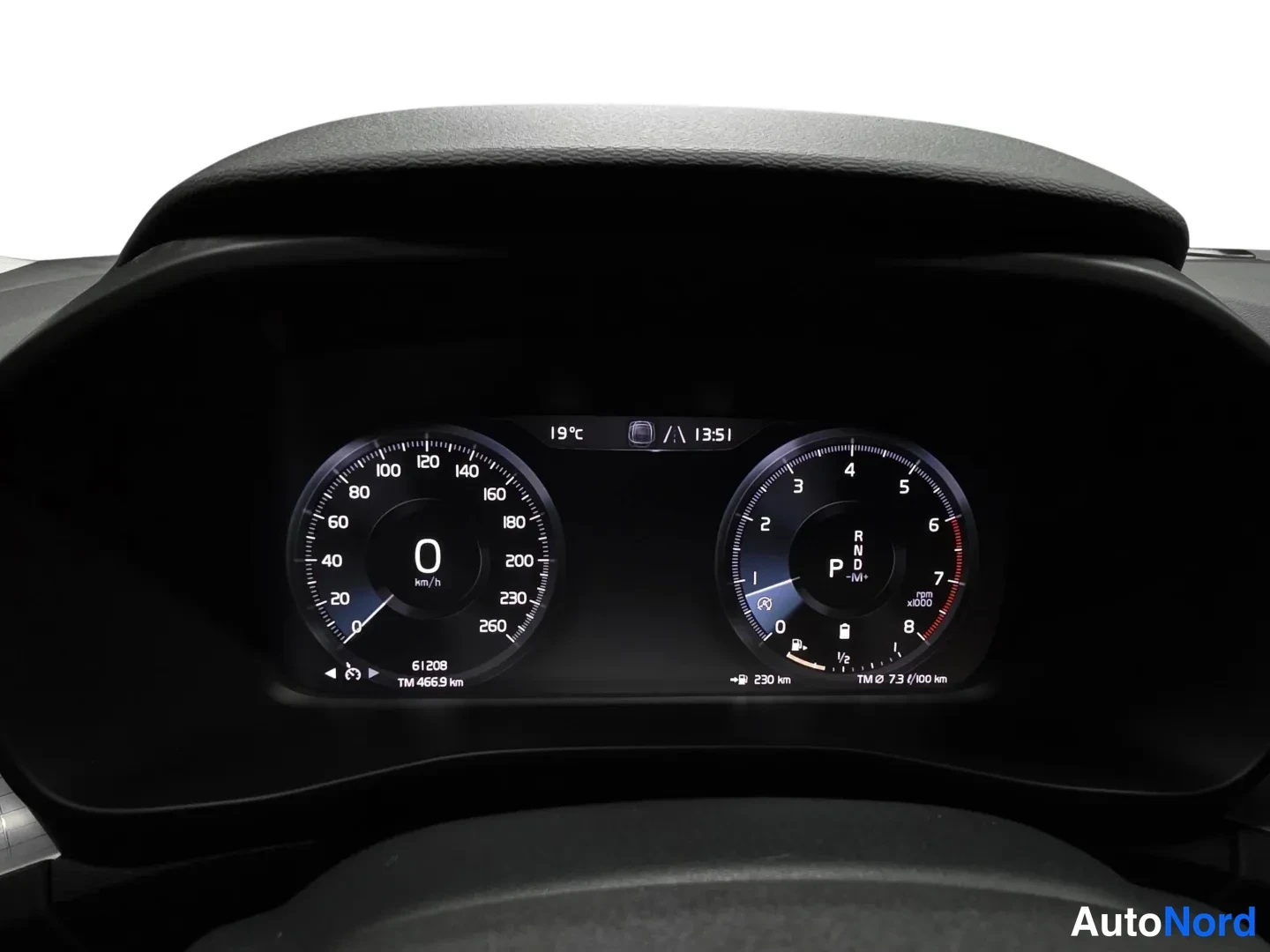 Black Volvo XC40 2022, detail, photo 8