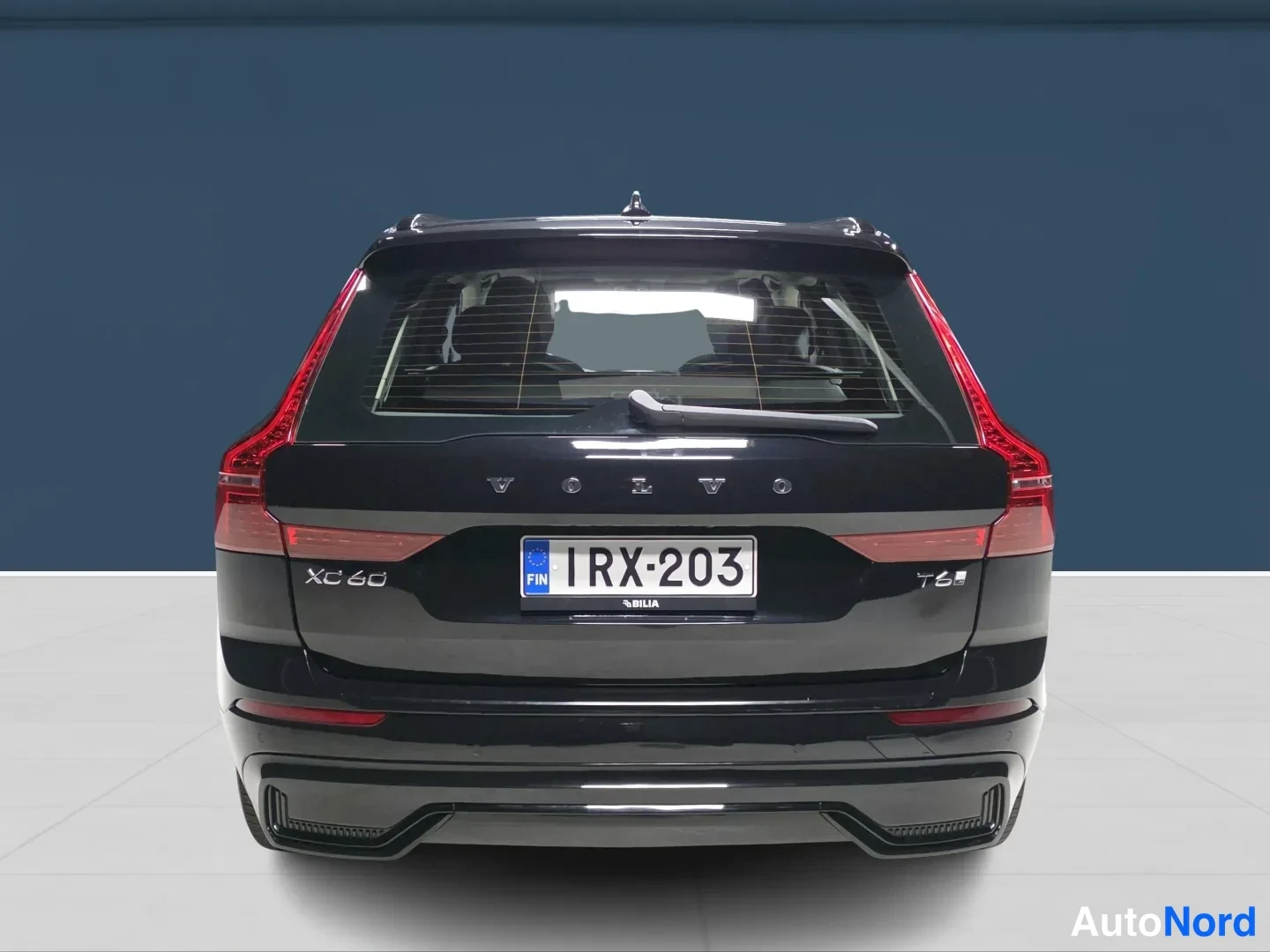 Musta Volvo XC60 2025, takaa, kuva 6