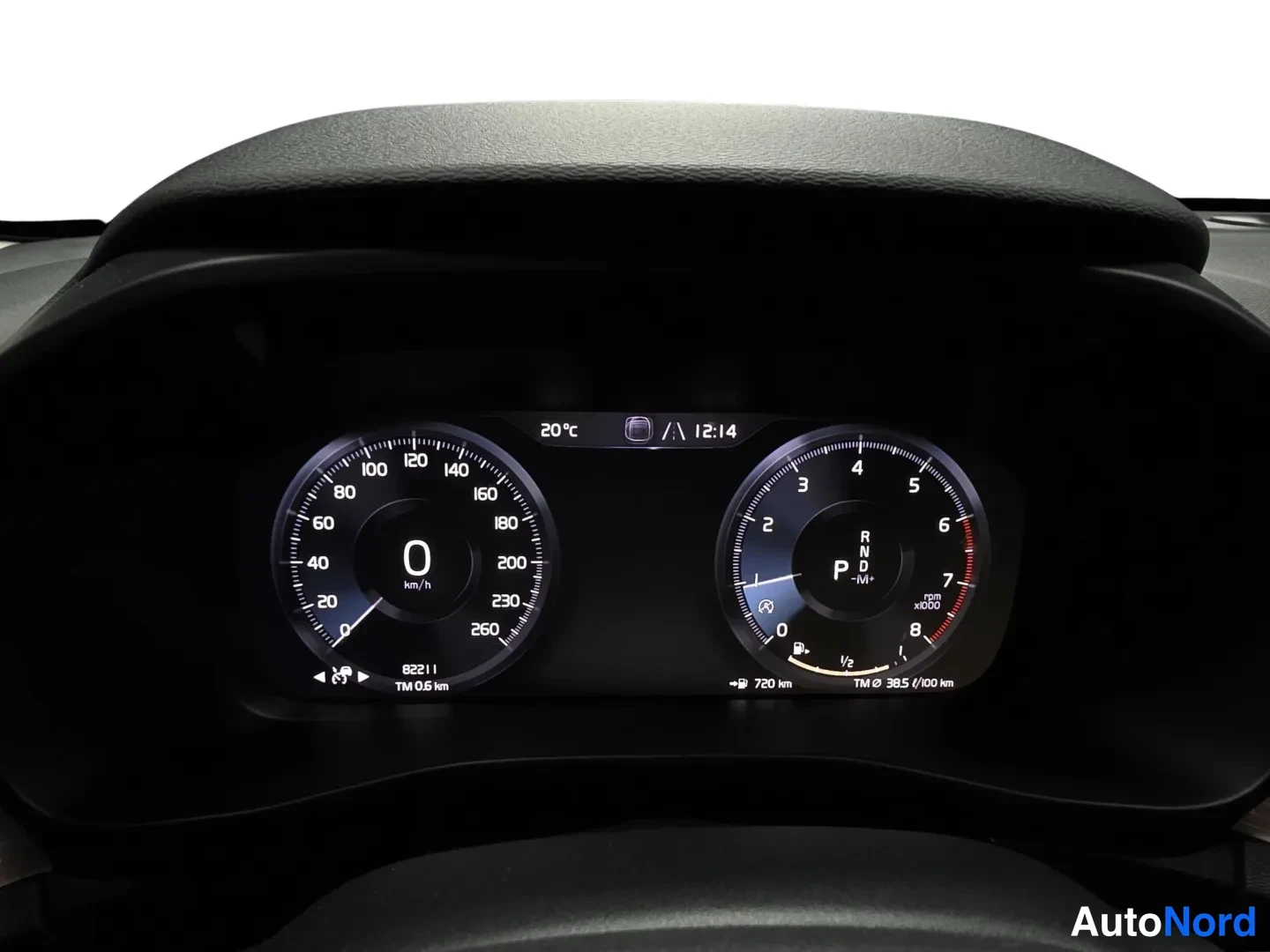 White Volvo XC40 2021, photo 7