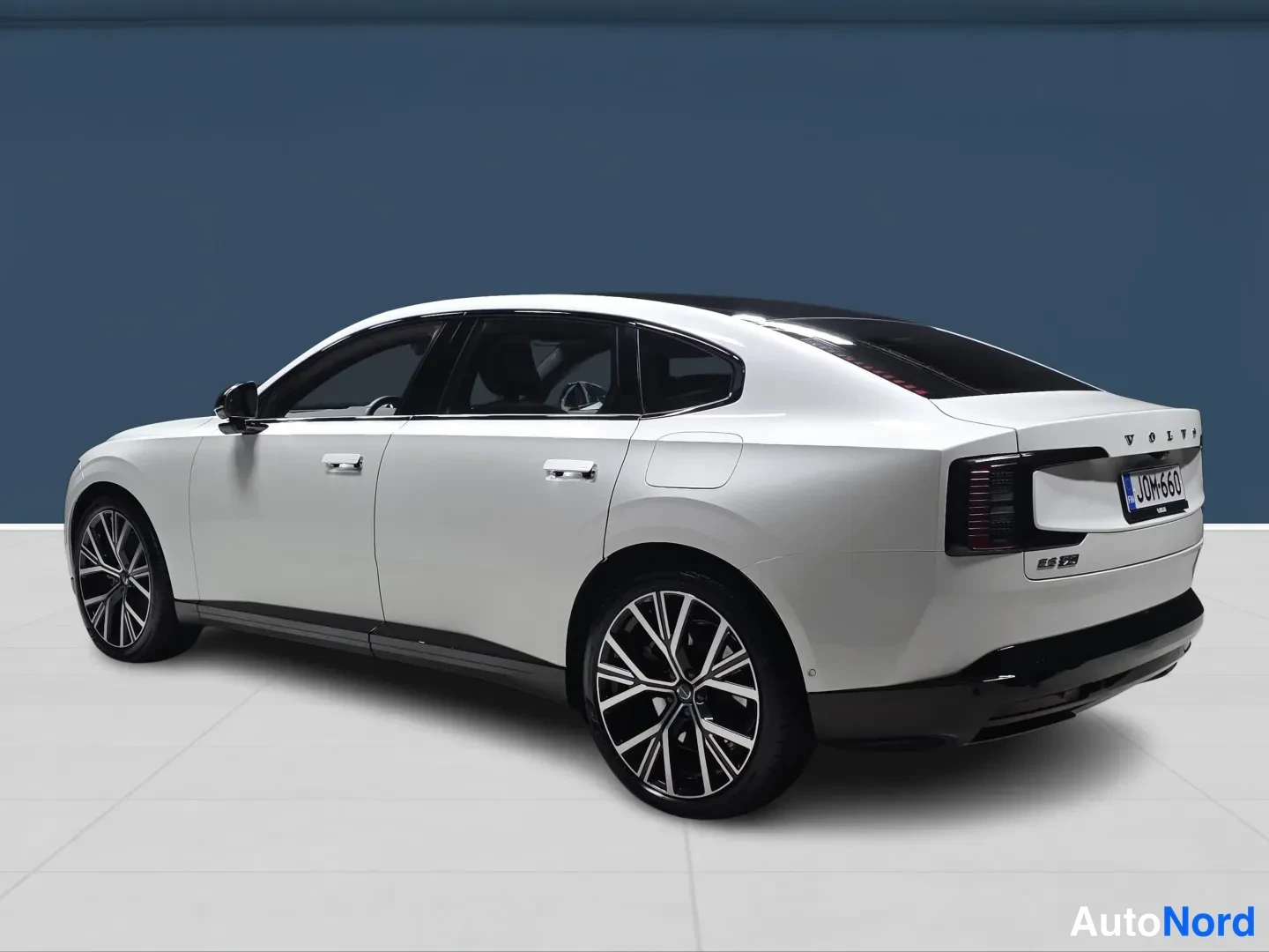 Valkoinen Volvo ES90 2026, takaviisto, kuva 5