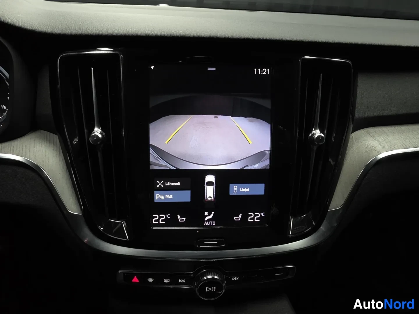 Grey Volvo V60 2022, photo 18