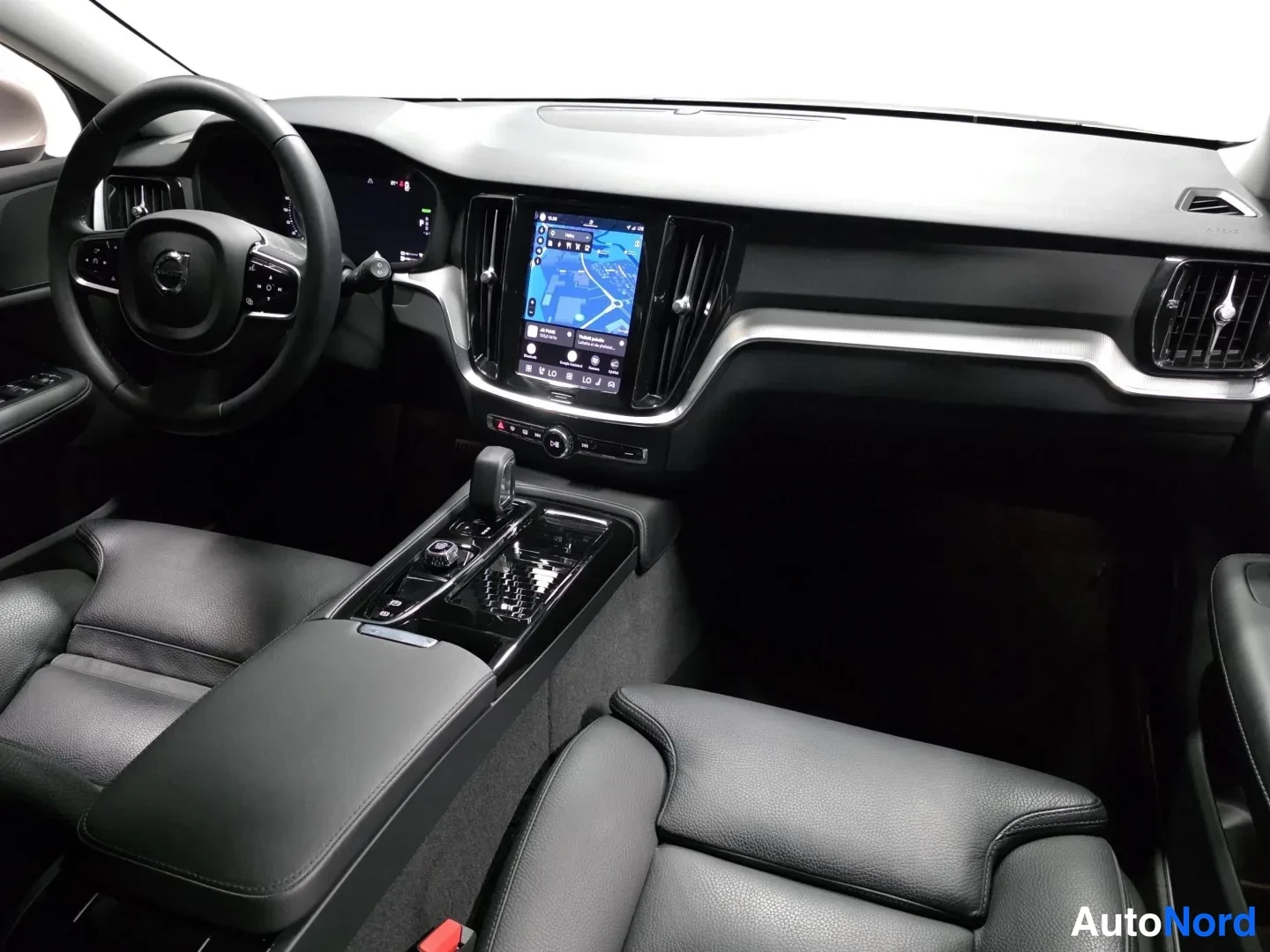 Ruskea Volvo V60 2024, kuva 12