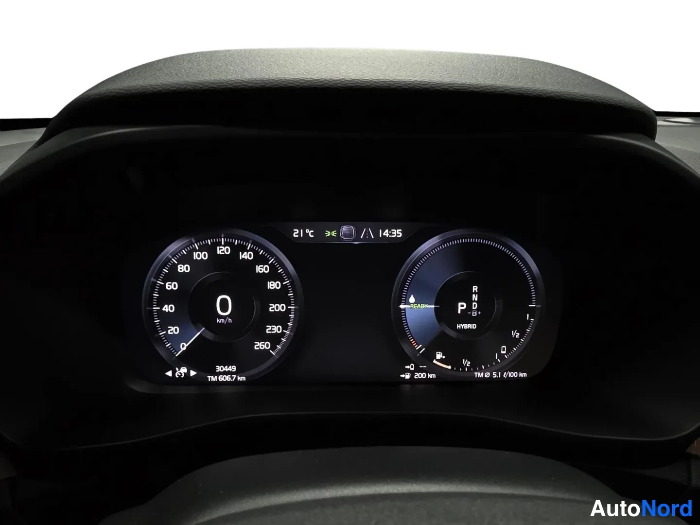 Black Volvo XC40 2024, photo 8