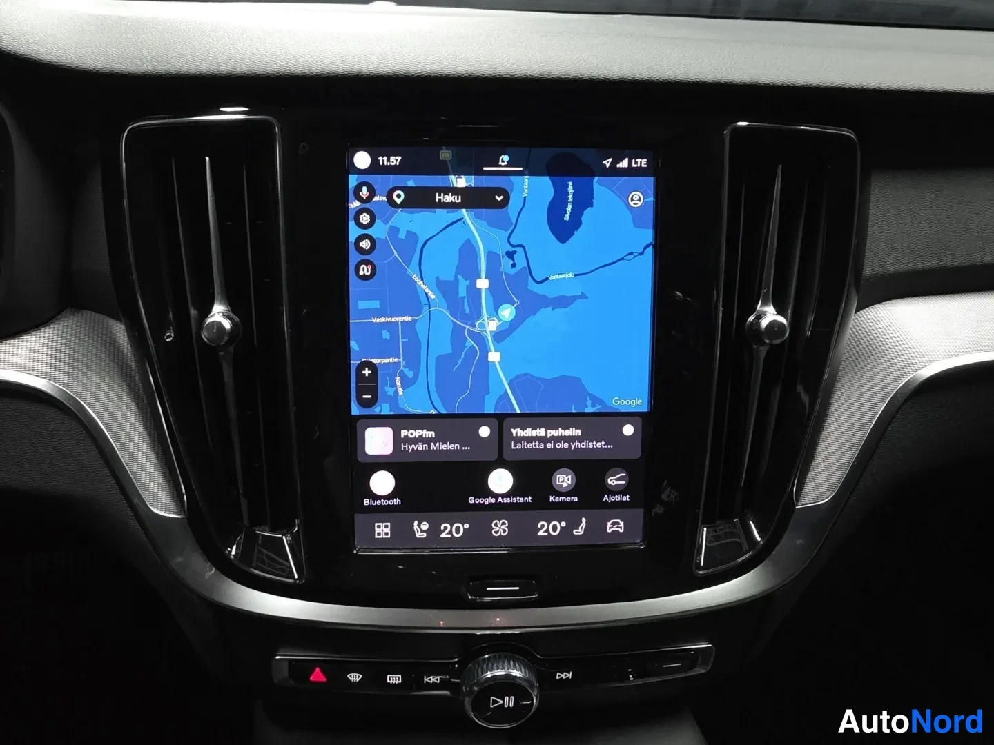Grey Volvo V60 2024, photo 13