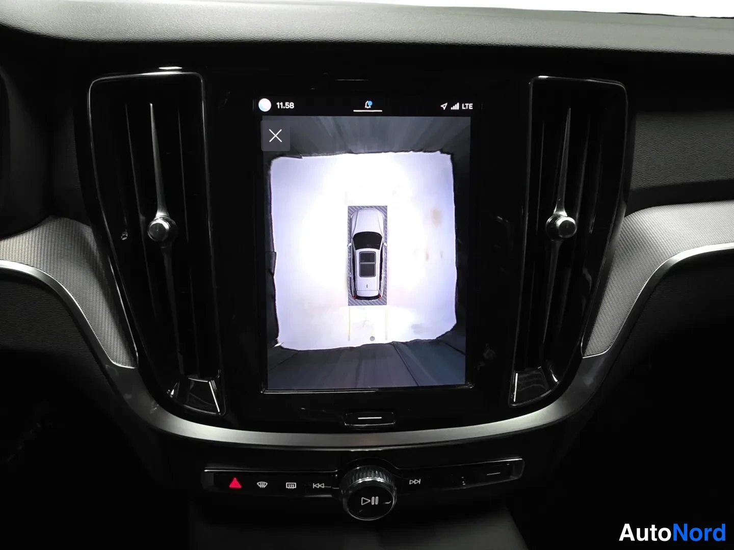 Grey Volvo V60 2024, photo 14