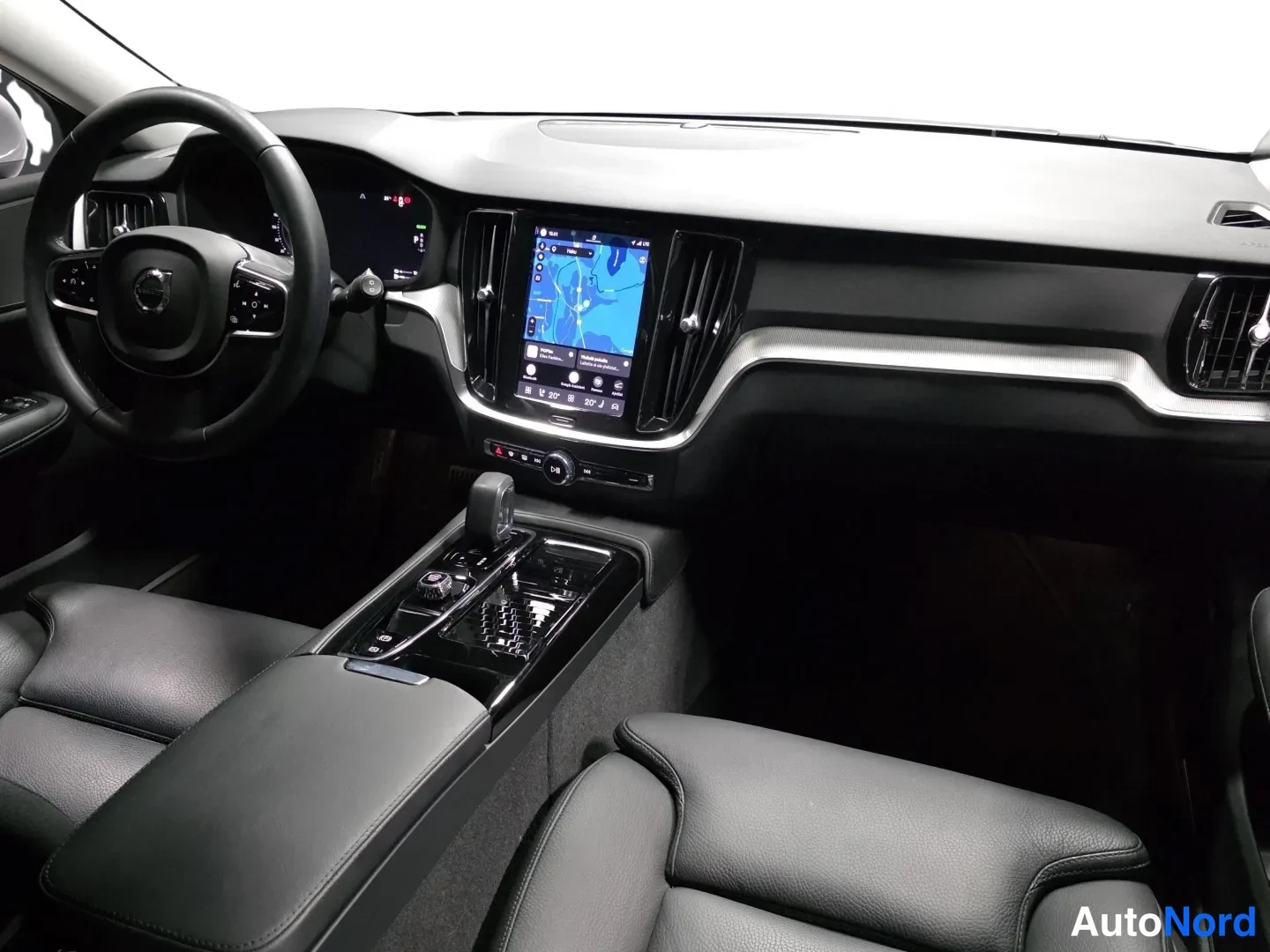Grey Volvo V60 2024, photo 17