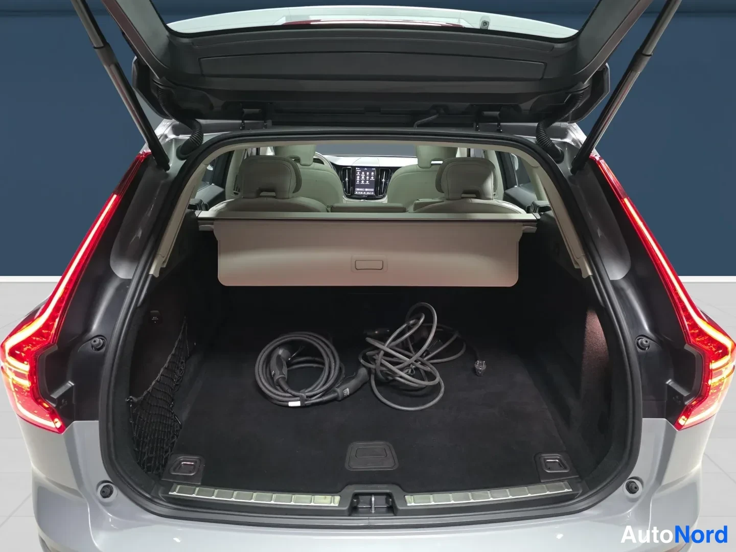 Grey Volvo XC60 2024, rear, photo 6