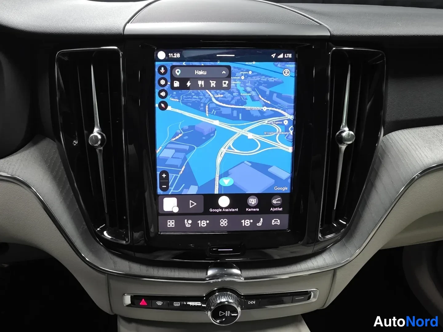 Grey Volvo XC60 2024, photo 19