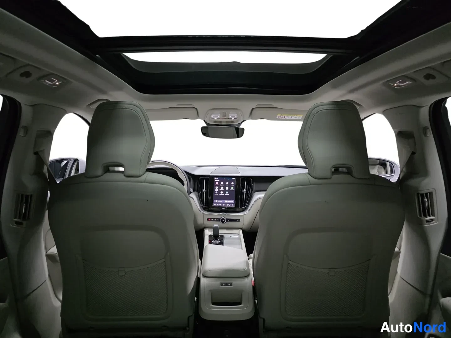 Grey Volvo XC60 2024, photo 16