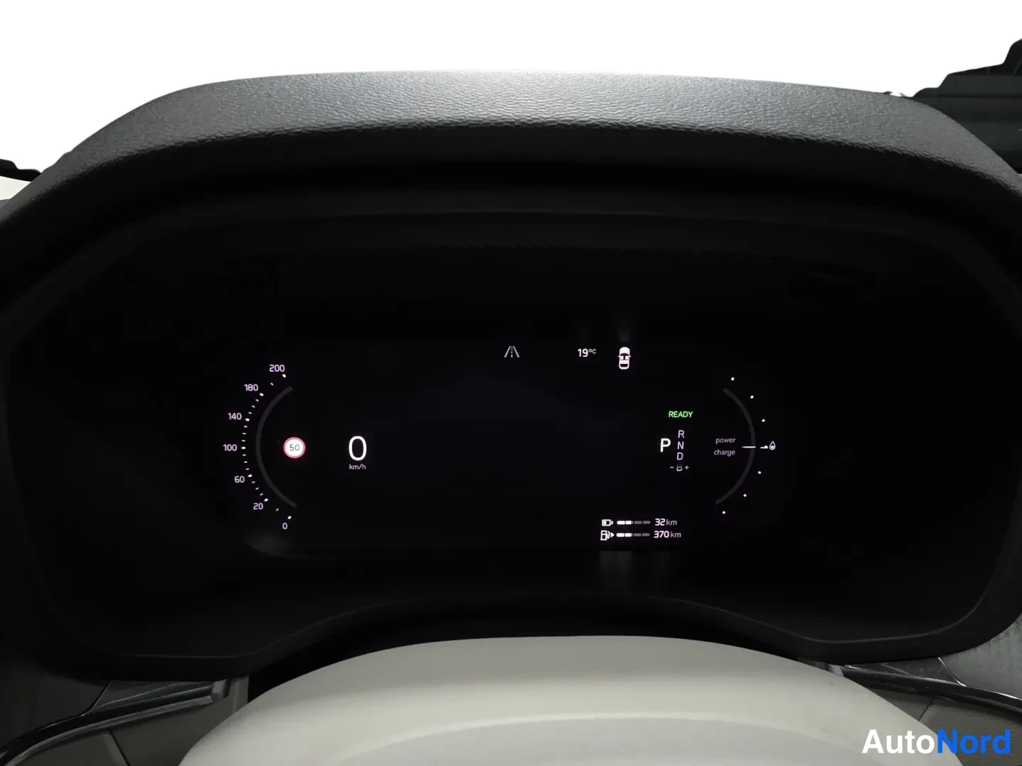 Grey Volvo XC60 2024, photo 8