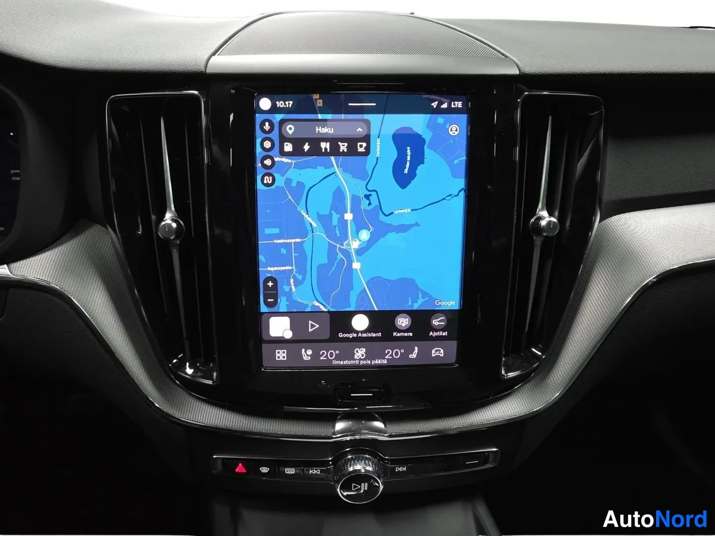 Grå Volvo XC60 2024, bild 13