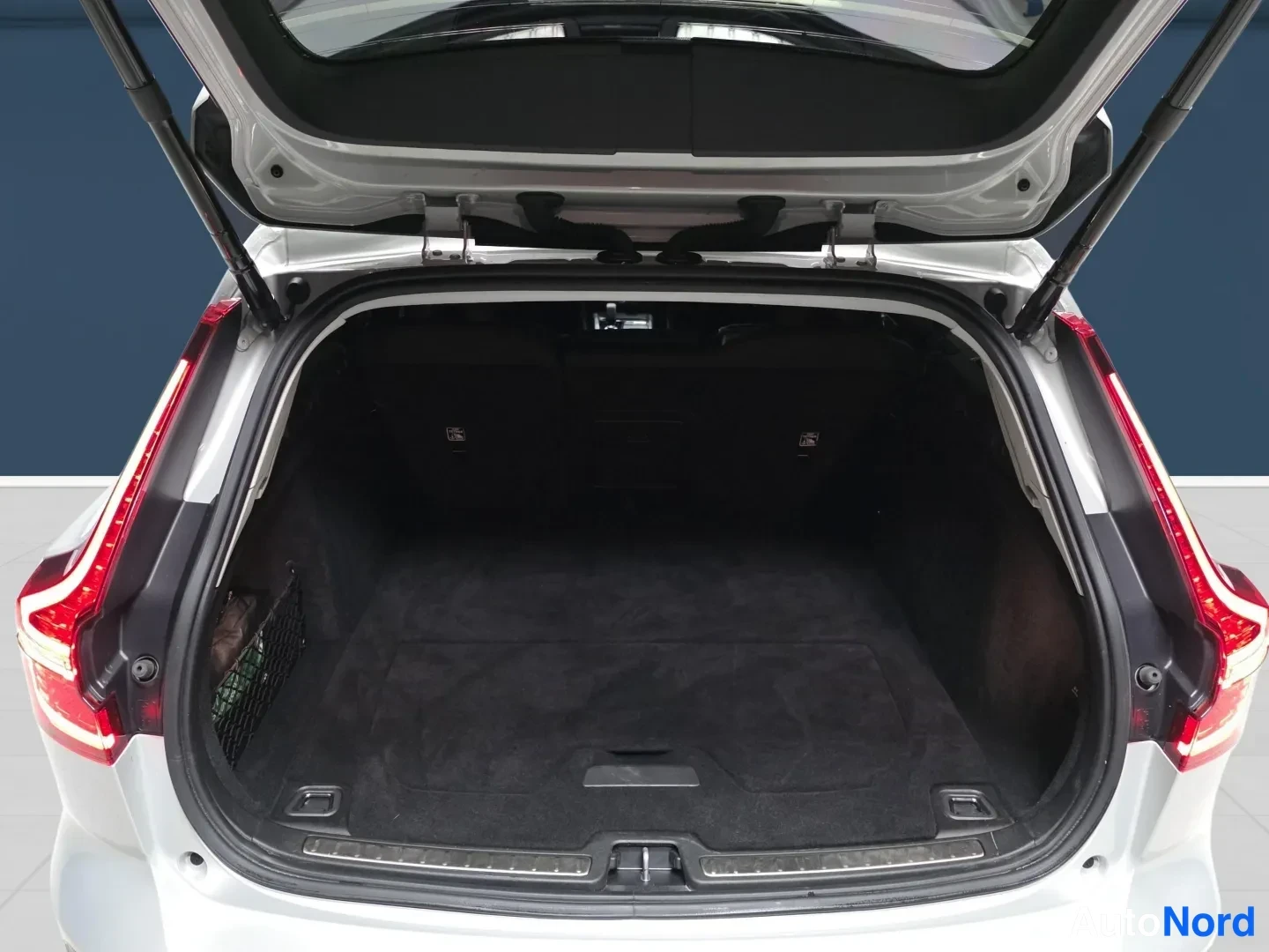 Grey Volvo V60 2022, photo 12