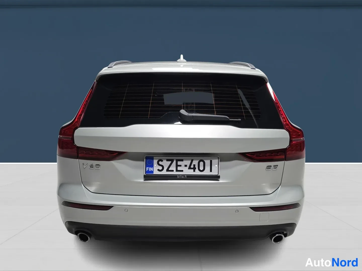 Grey Volvo V60 2022, rear, photo 6