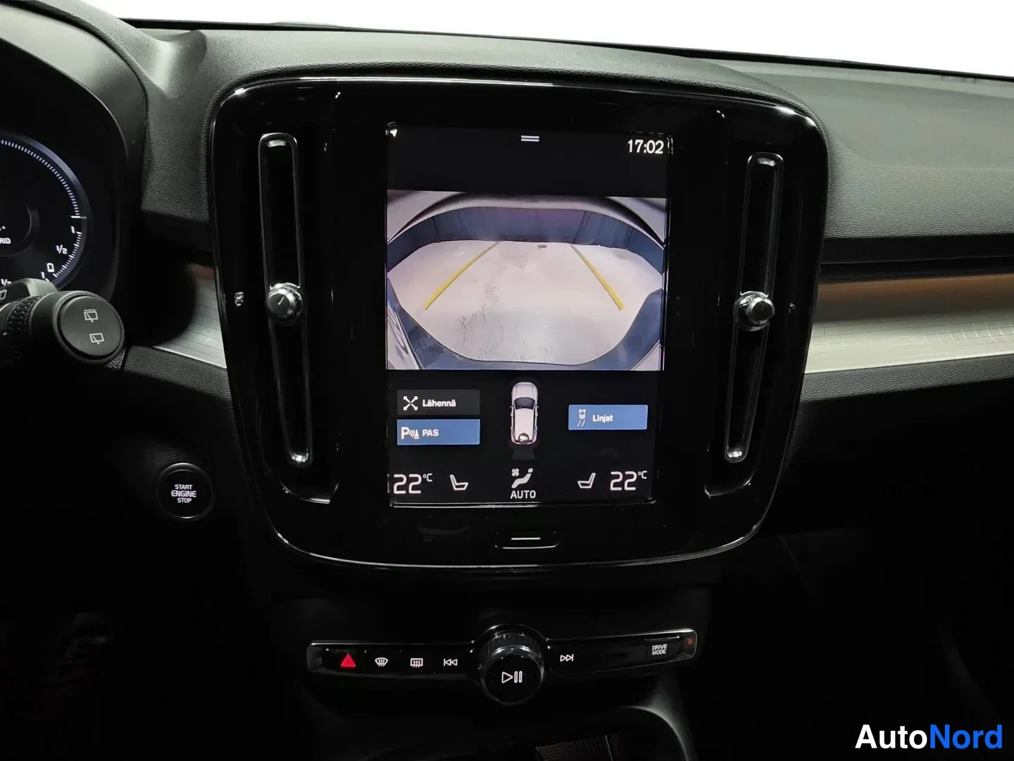 Brown Volvo XC40 2024, photo 15