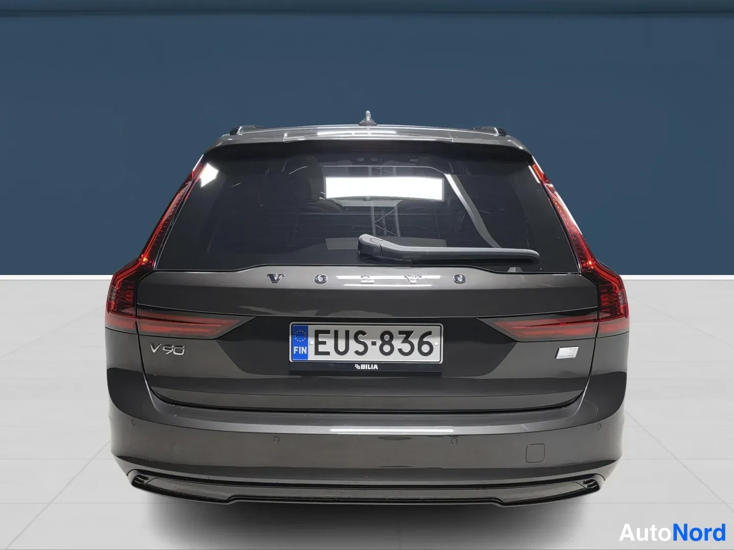 Grey Volvo V90 2024, rear, photo 7