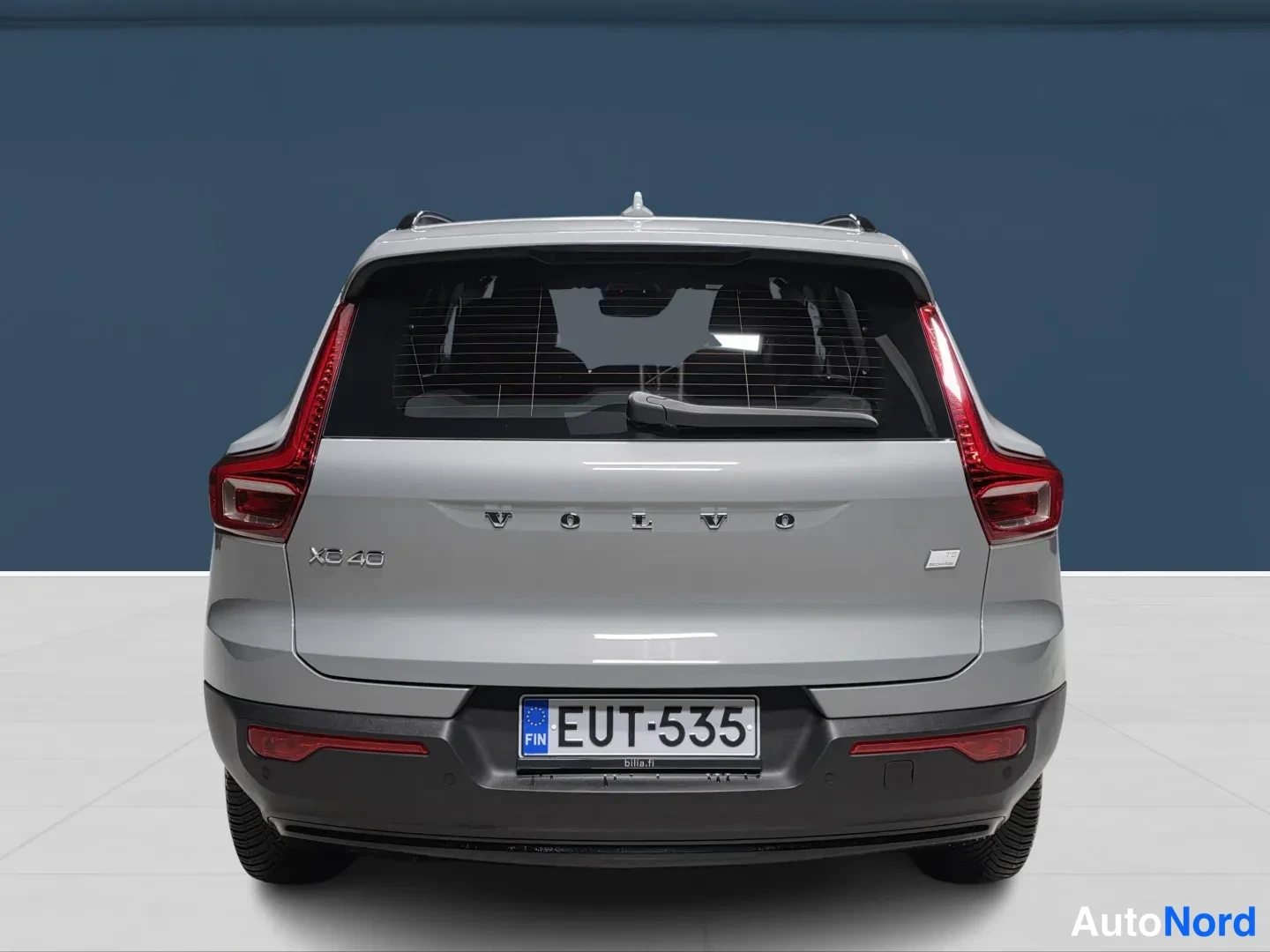 Grey Volvo XC40 2024, rear, photo 6