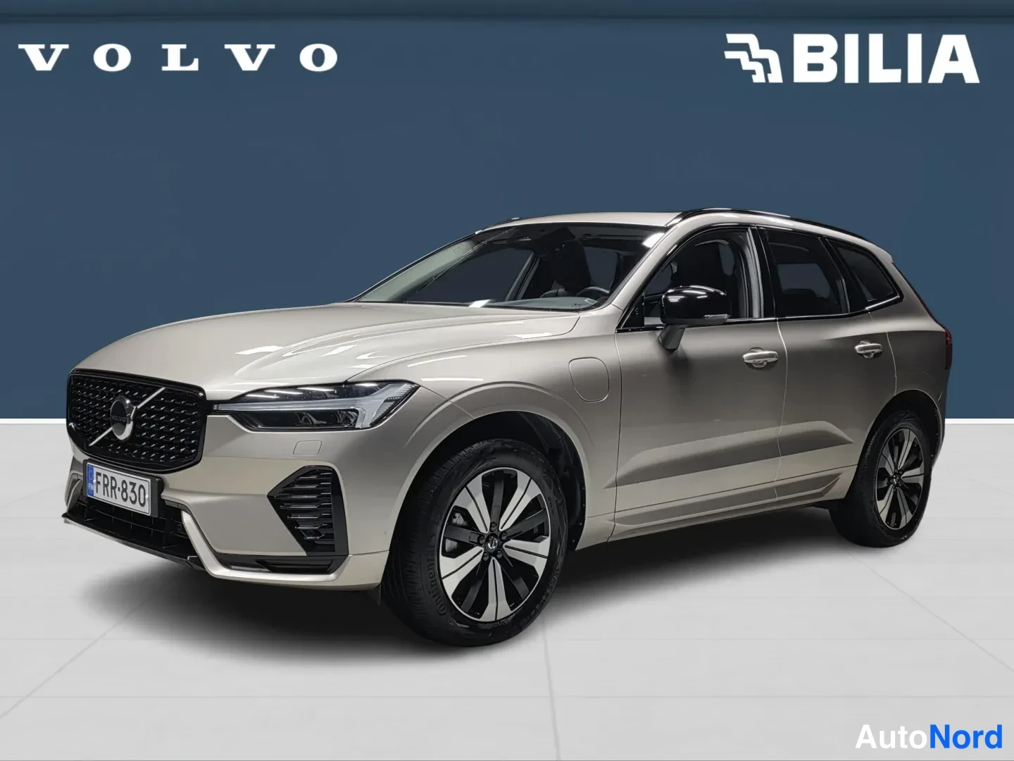 Volvo XC60 T6 AWD Long Range Plus Dark 2025