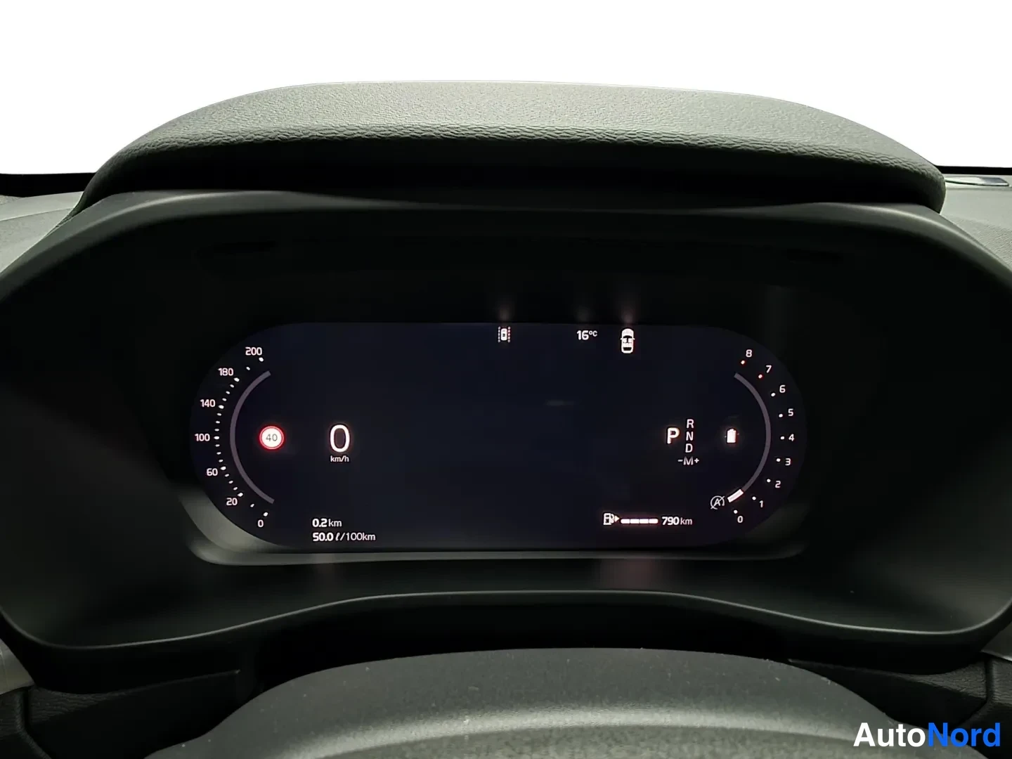 Black Volvo XC40 2025, photo 9