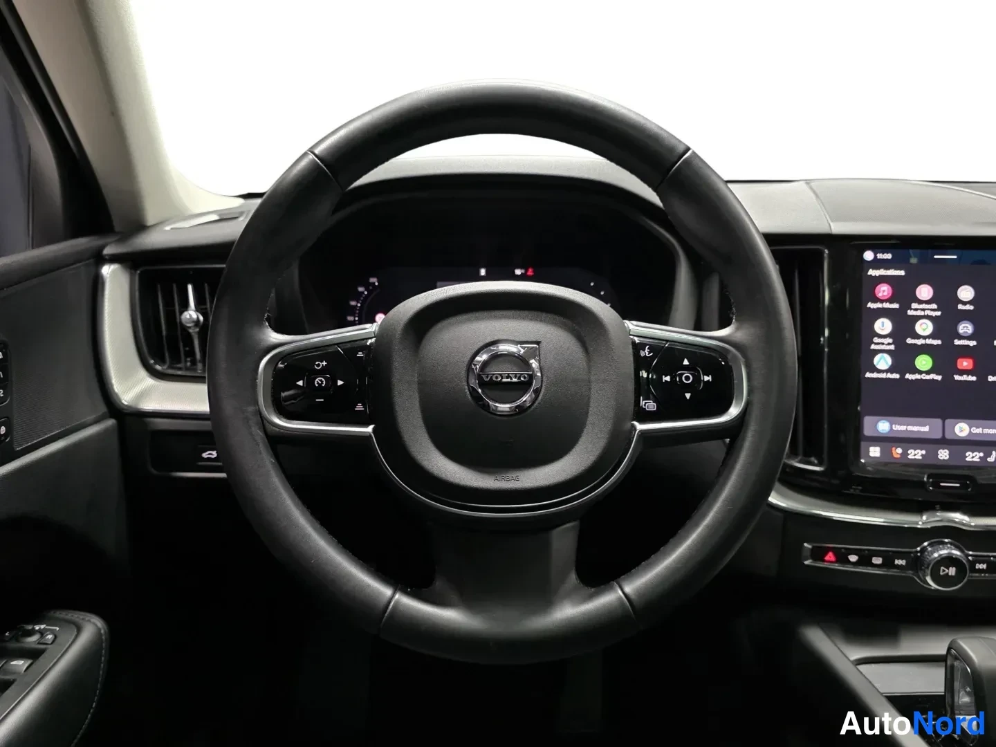 Beige Volvo XC60 2025, kuva 10