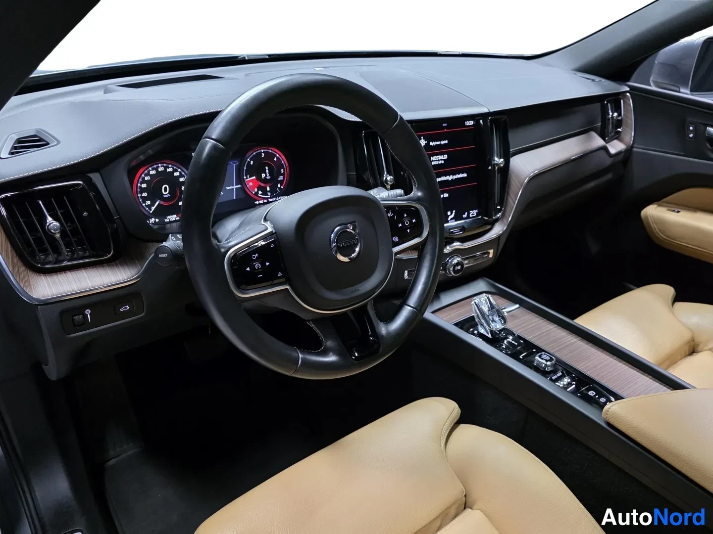 Grey Volvo XC60 2020, photo 10