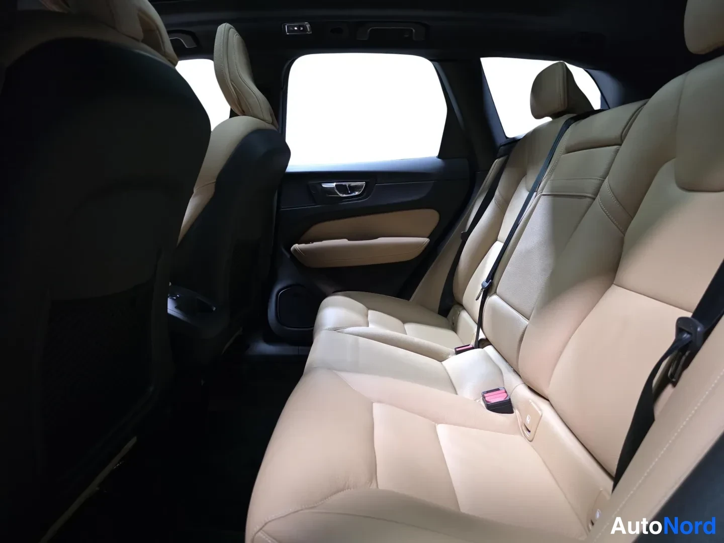 Grey Volvo XC60 2020, photo 11