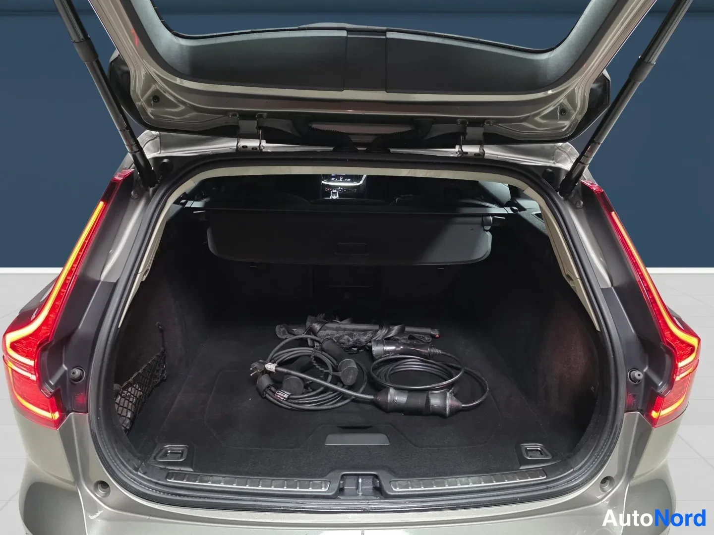 Grey Volvo V60 2022, photo 10