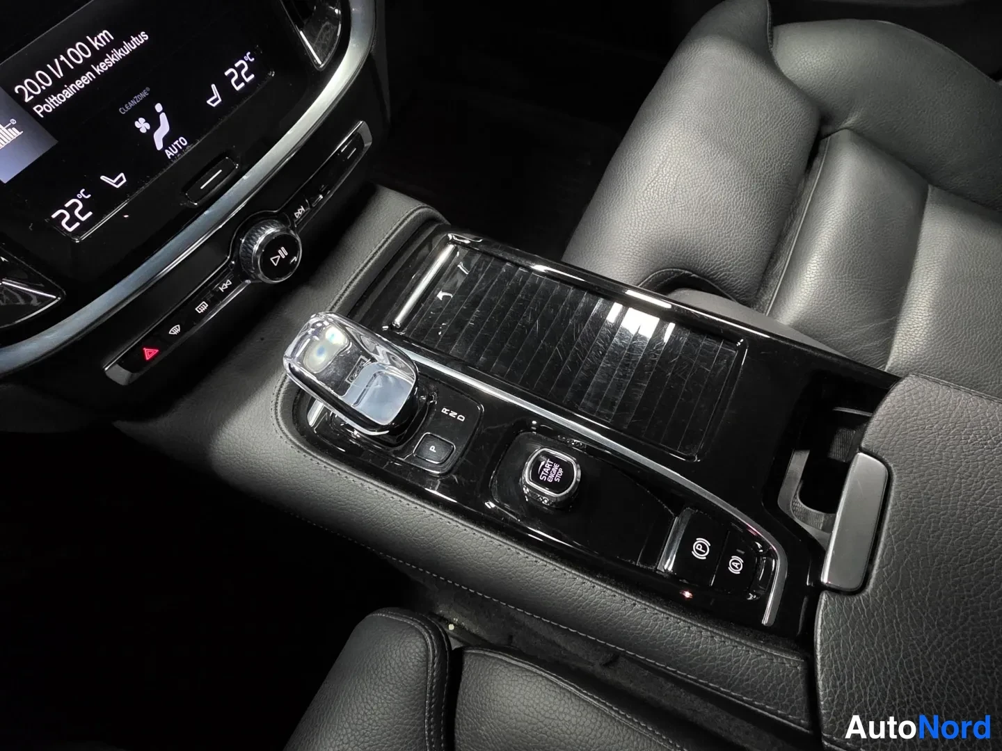 Grey Volvo V60 2022, photo 12