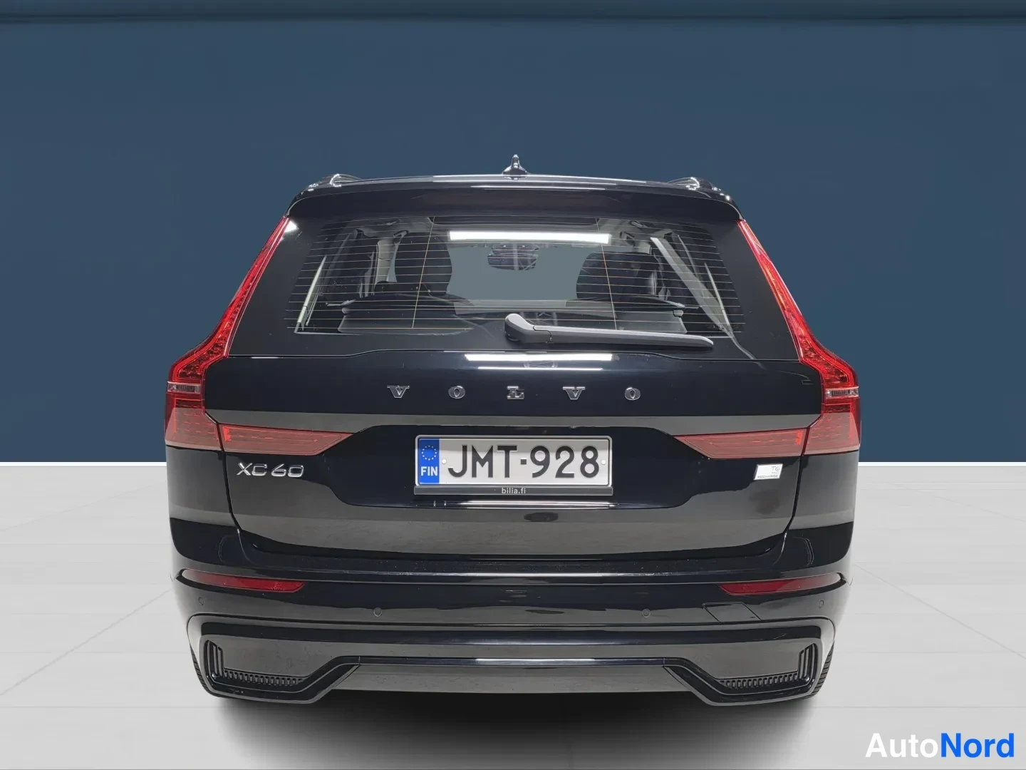 Musta Volvo XC60 2023, takaa, kuva 8