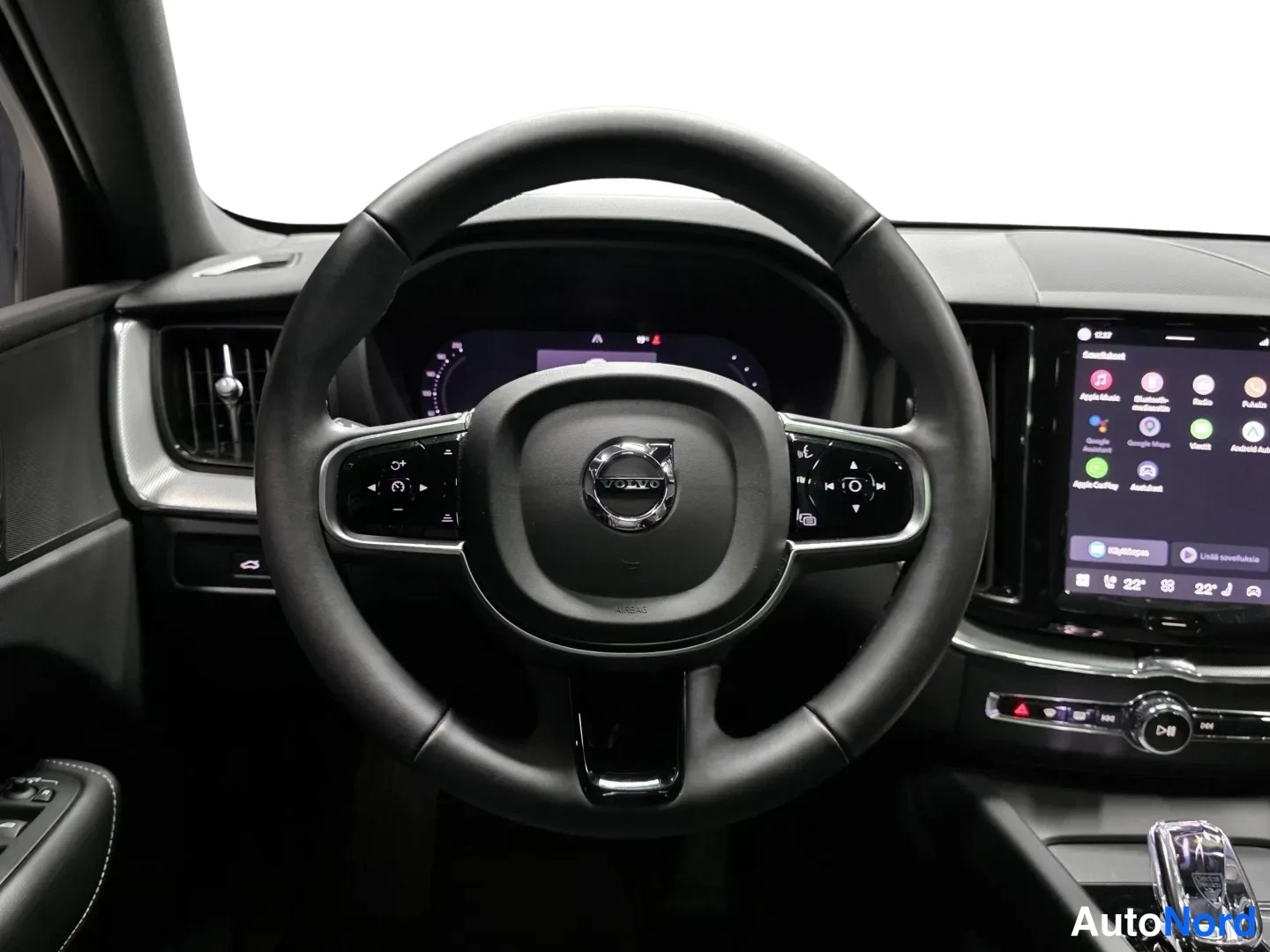 Hopea Volvo XC60 2024, kuva 11