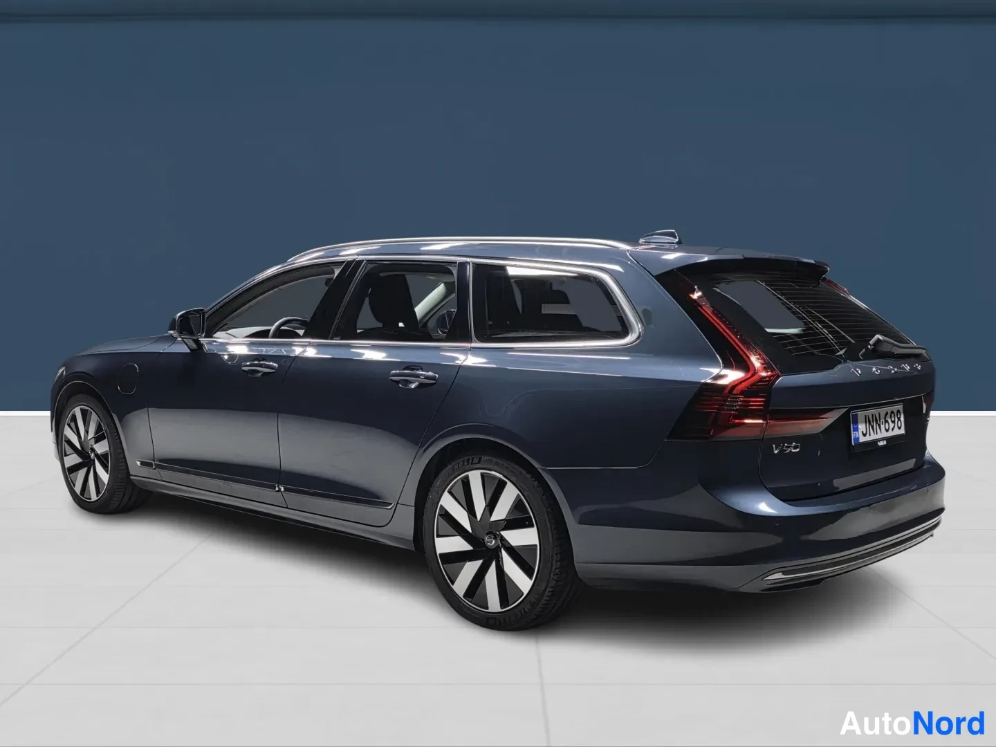 Blå Volvo V90 2025, bild 5