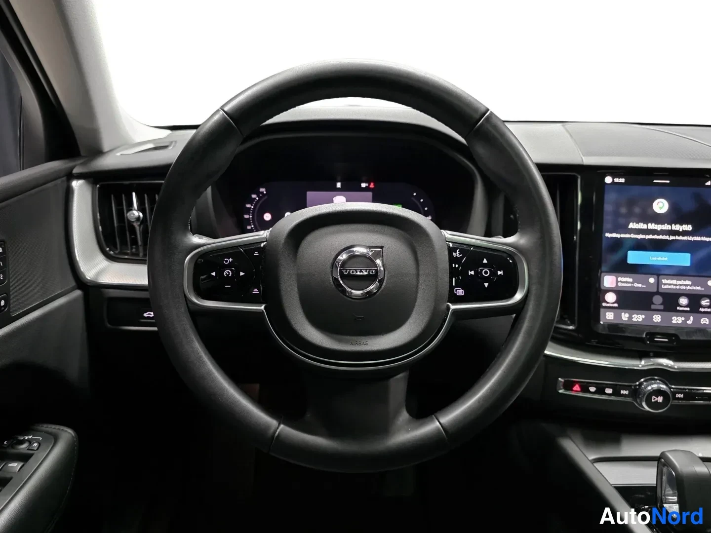 Sininen Volvo XC60 2025, kuva 11