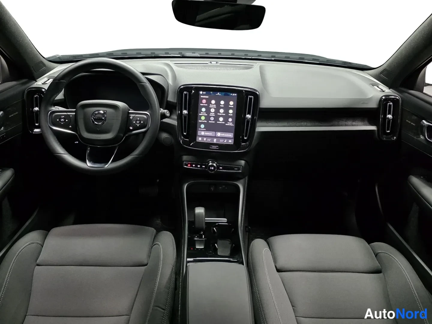 Musta Volvo XC40 2024, kuva 20