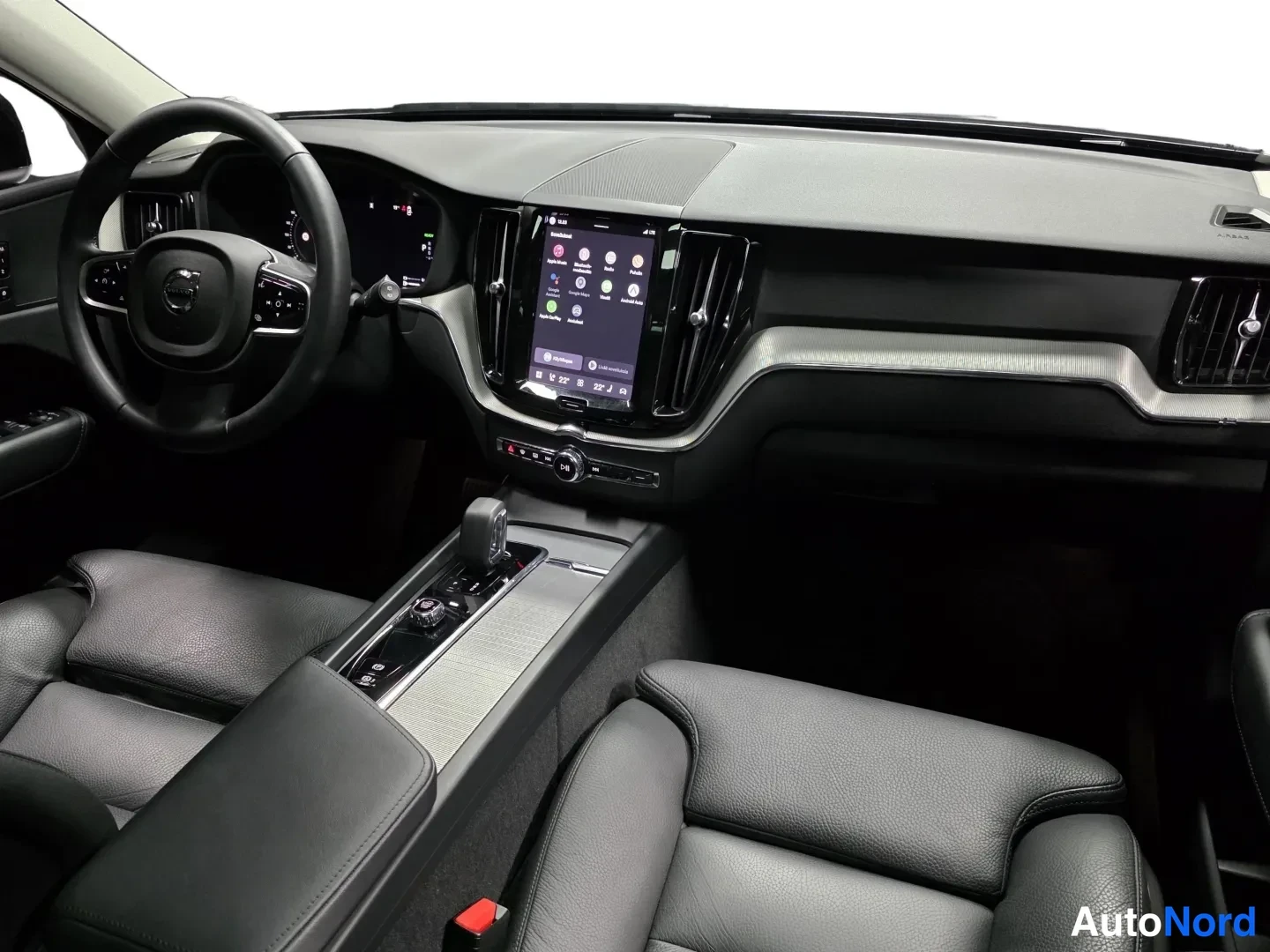 Musta Volvo XC60 2025, kuva 15